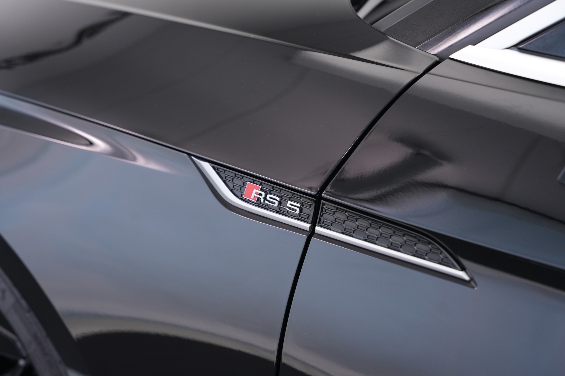 AUDI RS5 Coupé 2.9 TFSI quattro tiptronic *CH-Fahrzeug* *Head-Up* *Assistenzpaket*-image-42