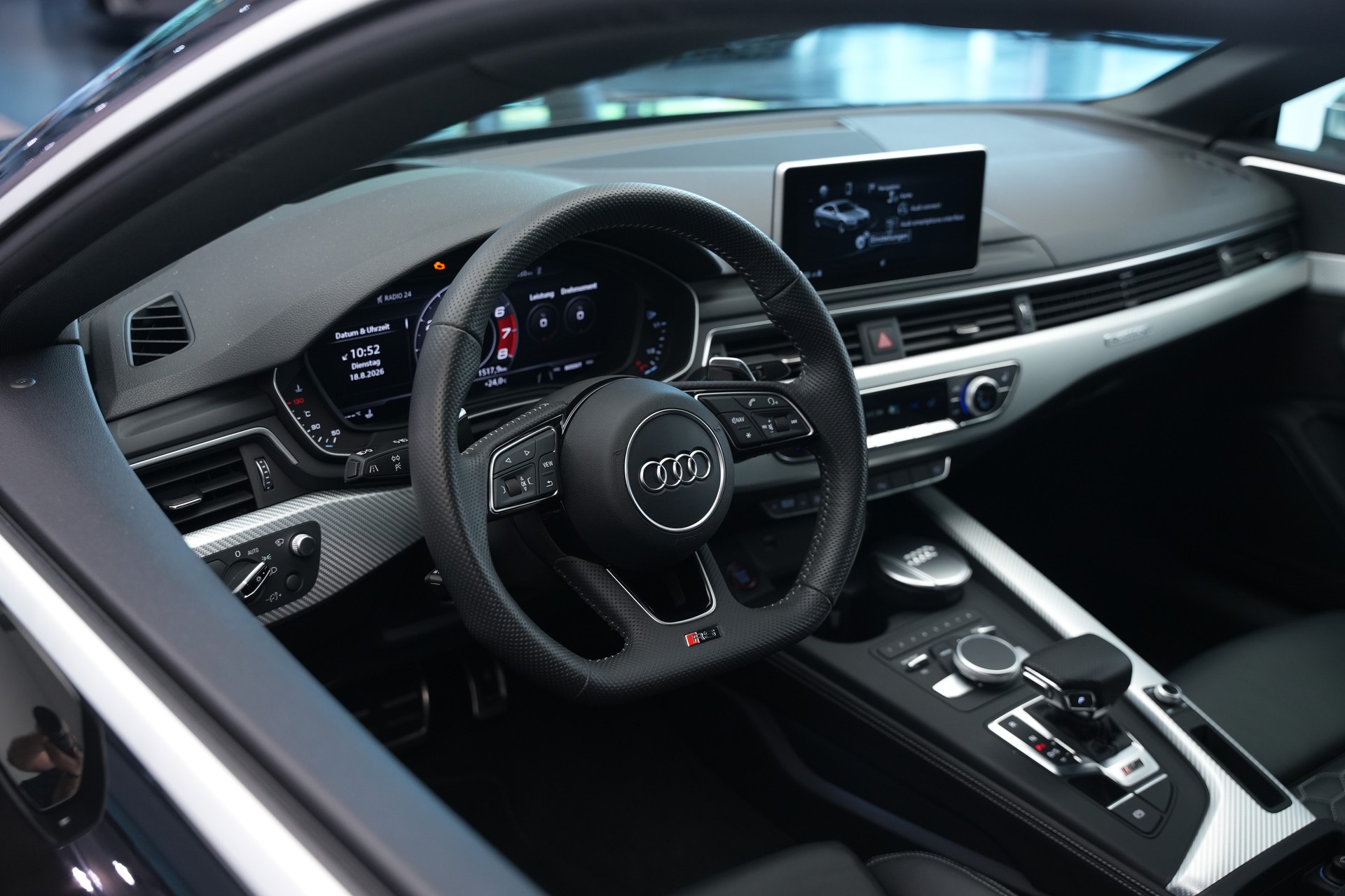 AUDI RS5 Coupé 2.9 TFSI quattro tiptronic *CH-Fahrzeug* *Head-Up* *Assistenzpaket*-image-34