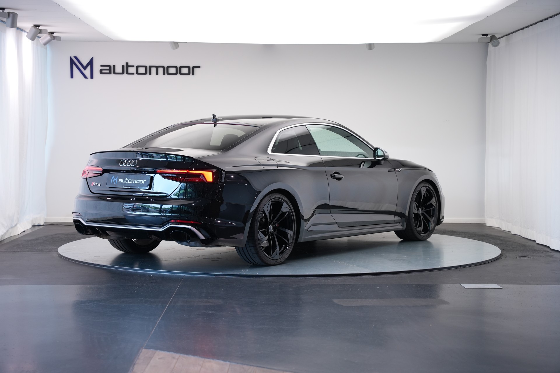 AUDI RS5 Coupé 2.9 TFSI quattro tiptronic *CH-Fahrzeug* *Head-Up* *Assistenzpaket*-image-4