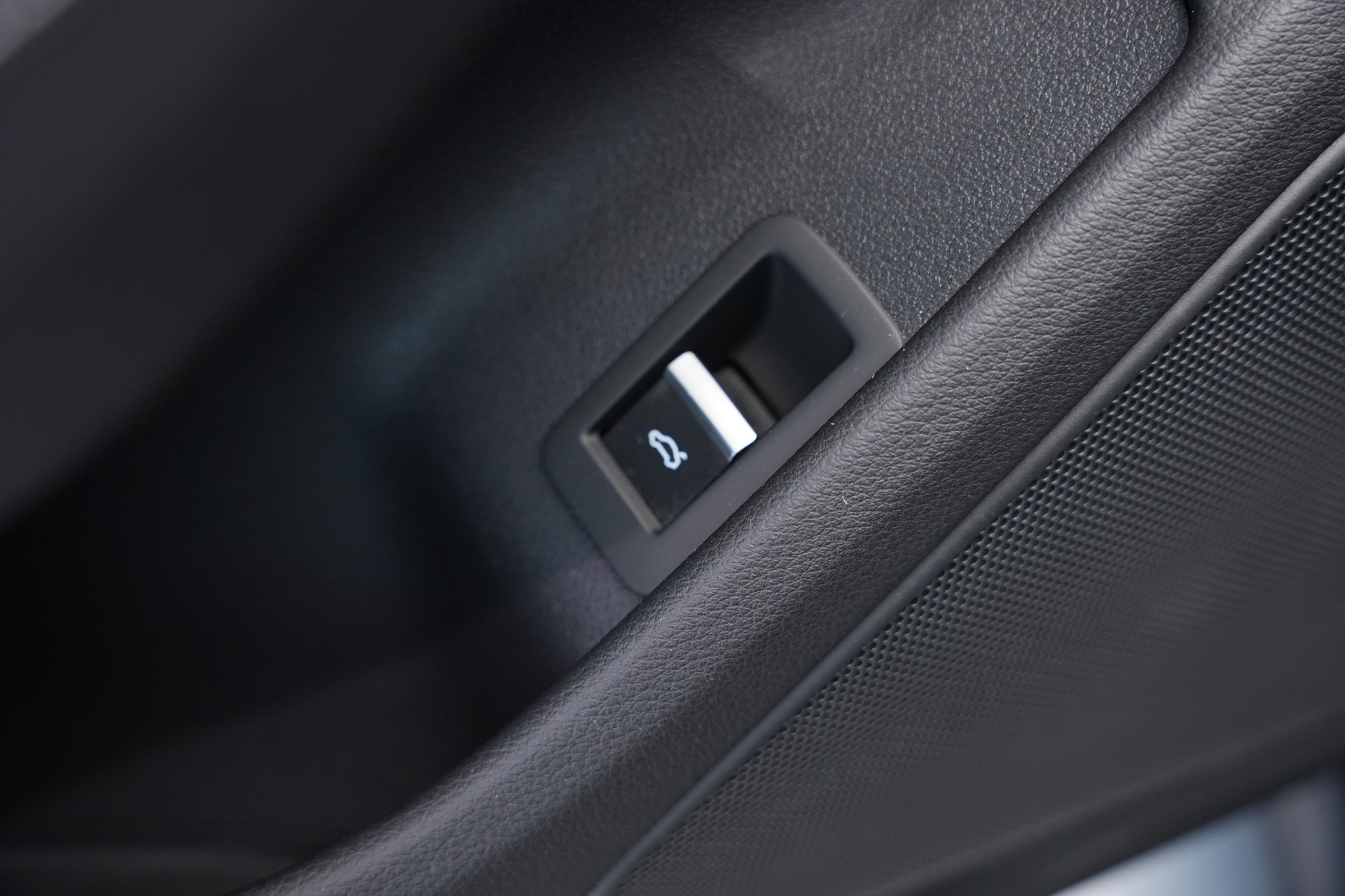 AUDI RS5 Coupé 2.9 TFSI quattro tiptronic *CH-Fahrzeug* *Head-Up* *Assistenzpaket*-image-16