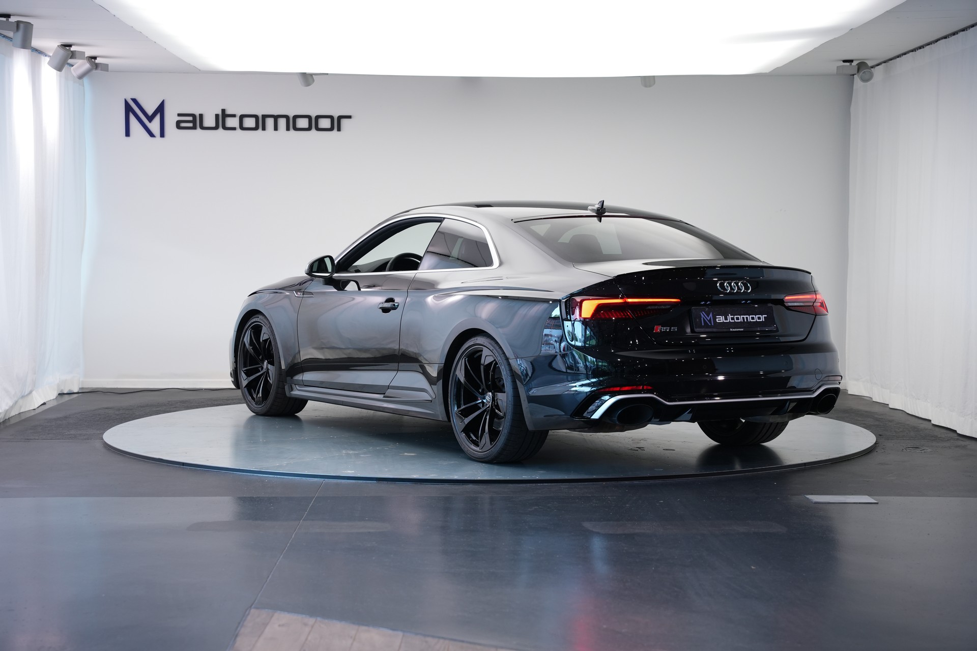AUDI RS5 Coupé 2.9 TFSI quattro tiptronic *CH-Fahrzeug* *Head-Up* *Assistenzpaket*-image-6