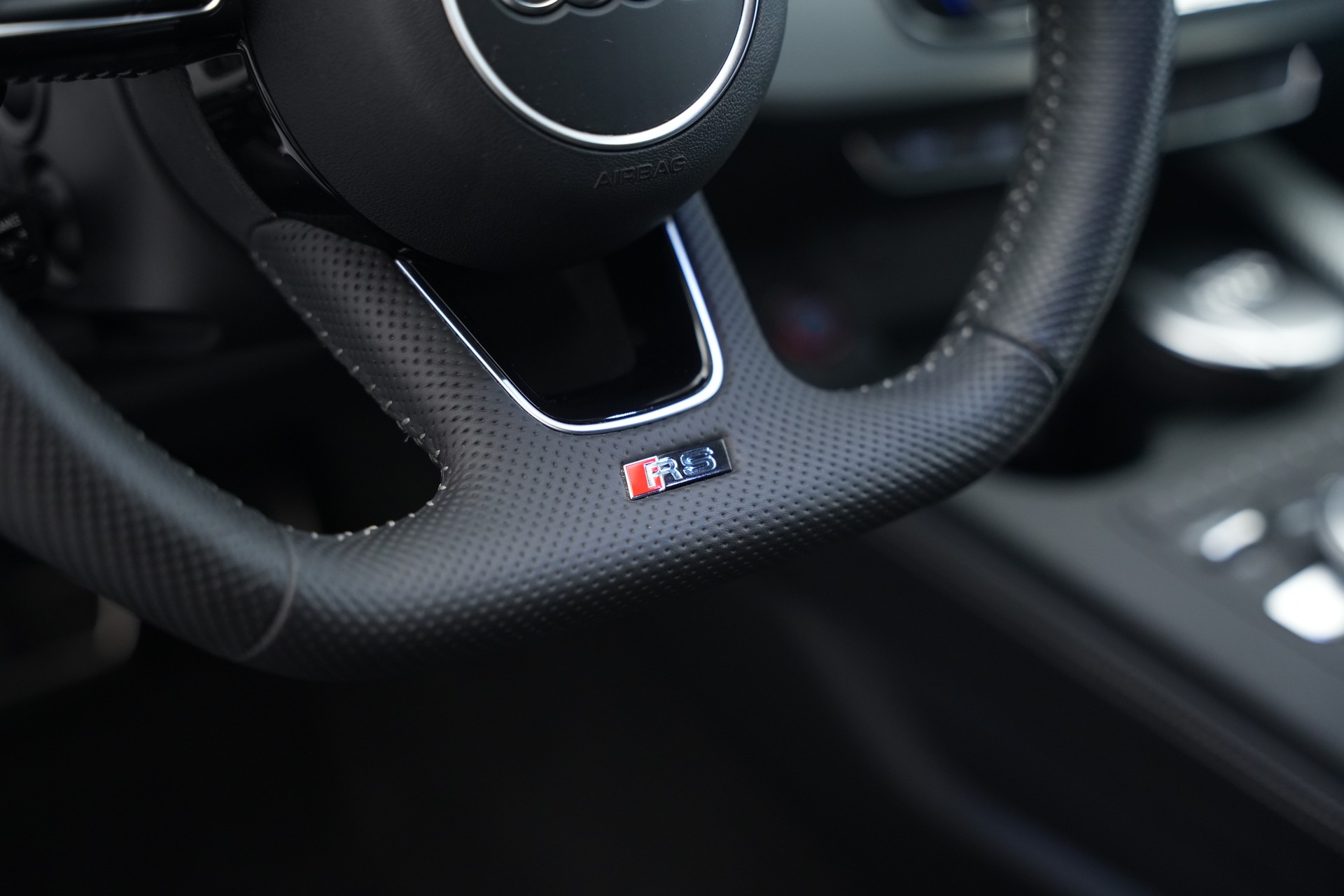 AUDI RS5 Coupé 2.9 TFSI quattro tiptronic *CH-Fahrzeug* *Head-Up* *Assistenzpaket*-image-35