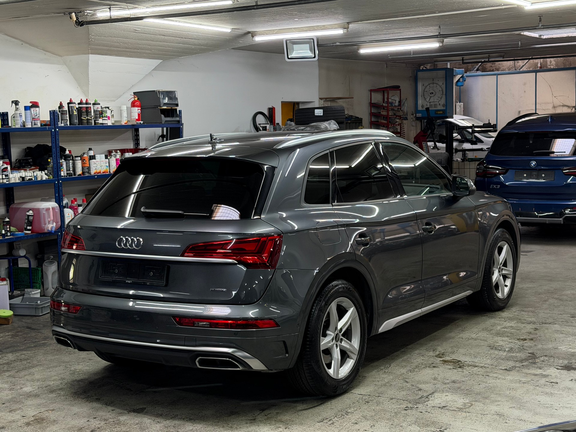 AUDI Q5 Sportback 40 TDI S line quattro S-tronic-image-3