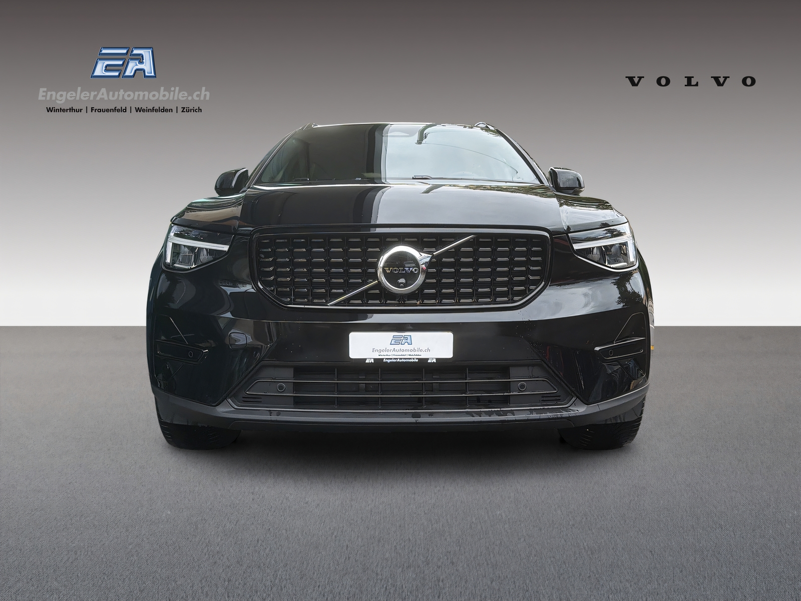 VOLVO XC40 2.0 B4 MH Plus Dark-showroom-element-1