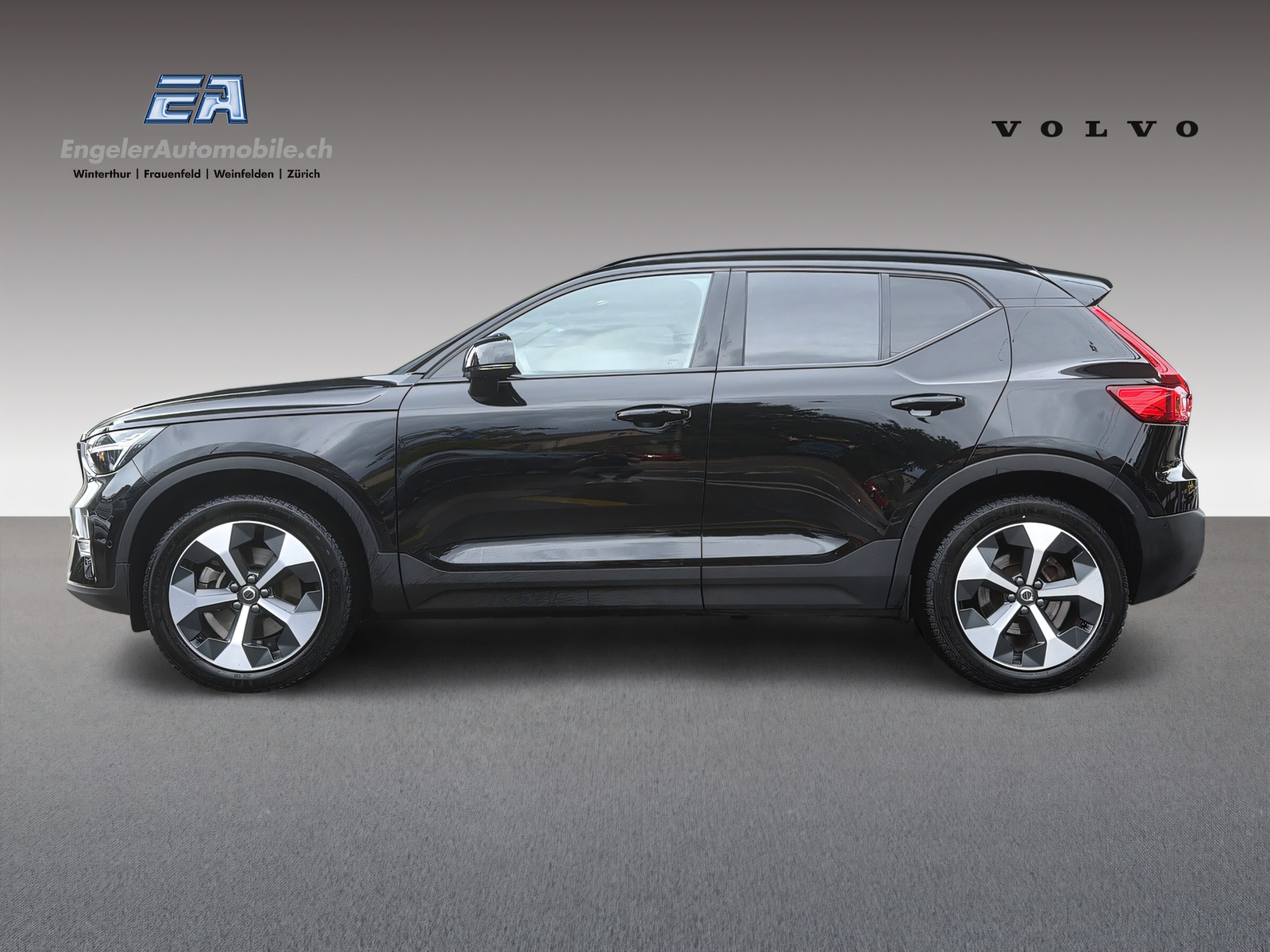 VOLVO XC40 2.0 B4 MH Plus Dark-showroom-element-2