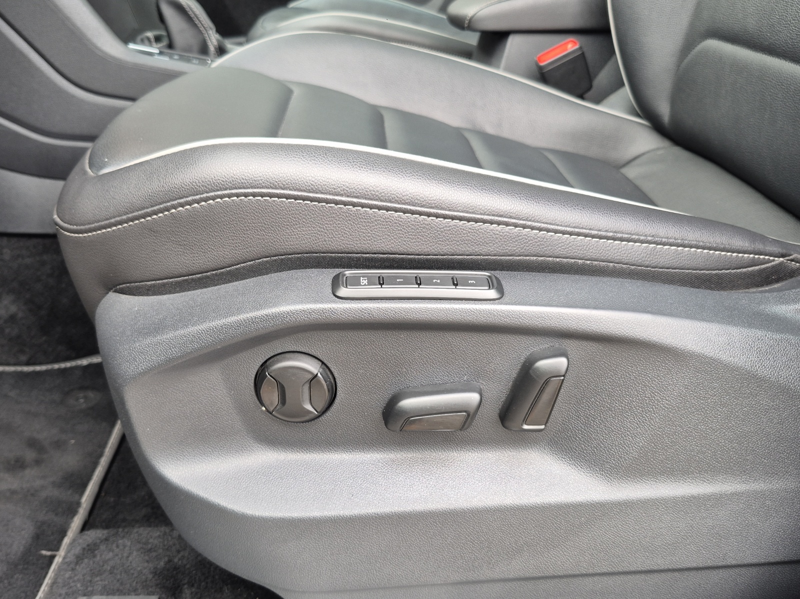VW Tiguan 1.4TSI PHEV Selection DSG-image-14