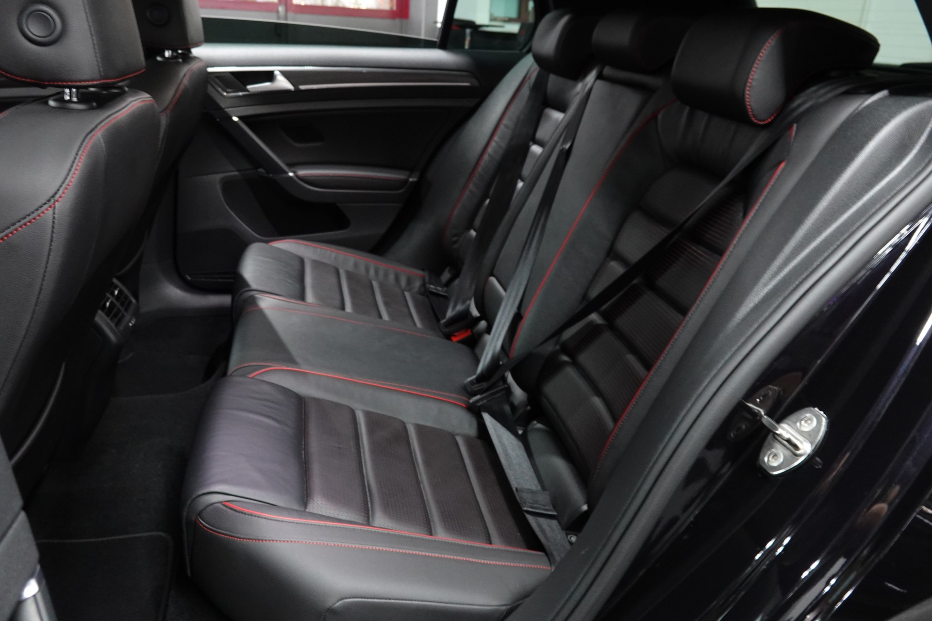 VW GOLF 2.0 TSI GTI PERFORMANCE DSG CH-FZ ON TOP-image-29