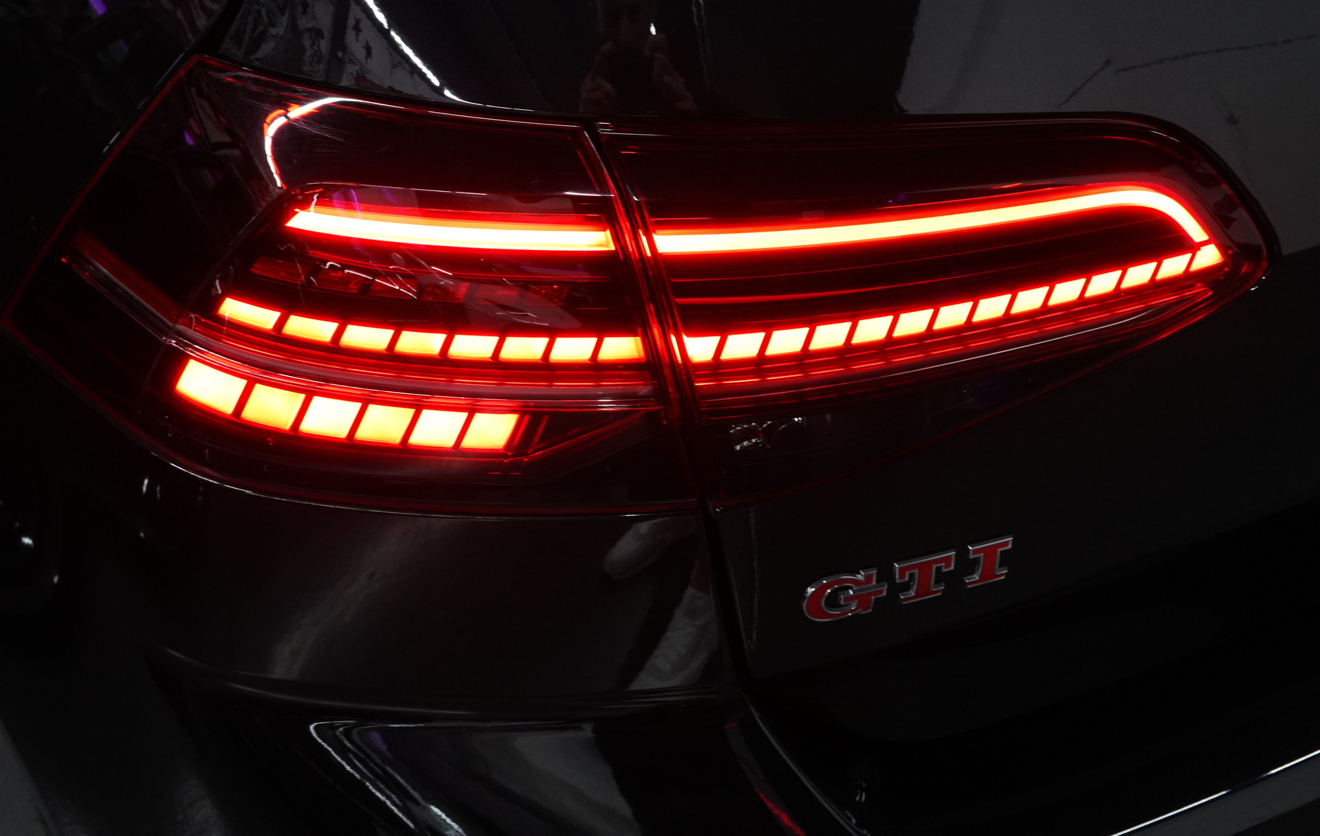 VW GOLF 2.0 TSI GTI PERFORMANCE DSG CH-FZ ON TOP-image-20