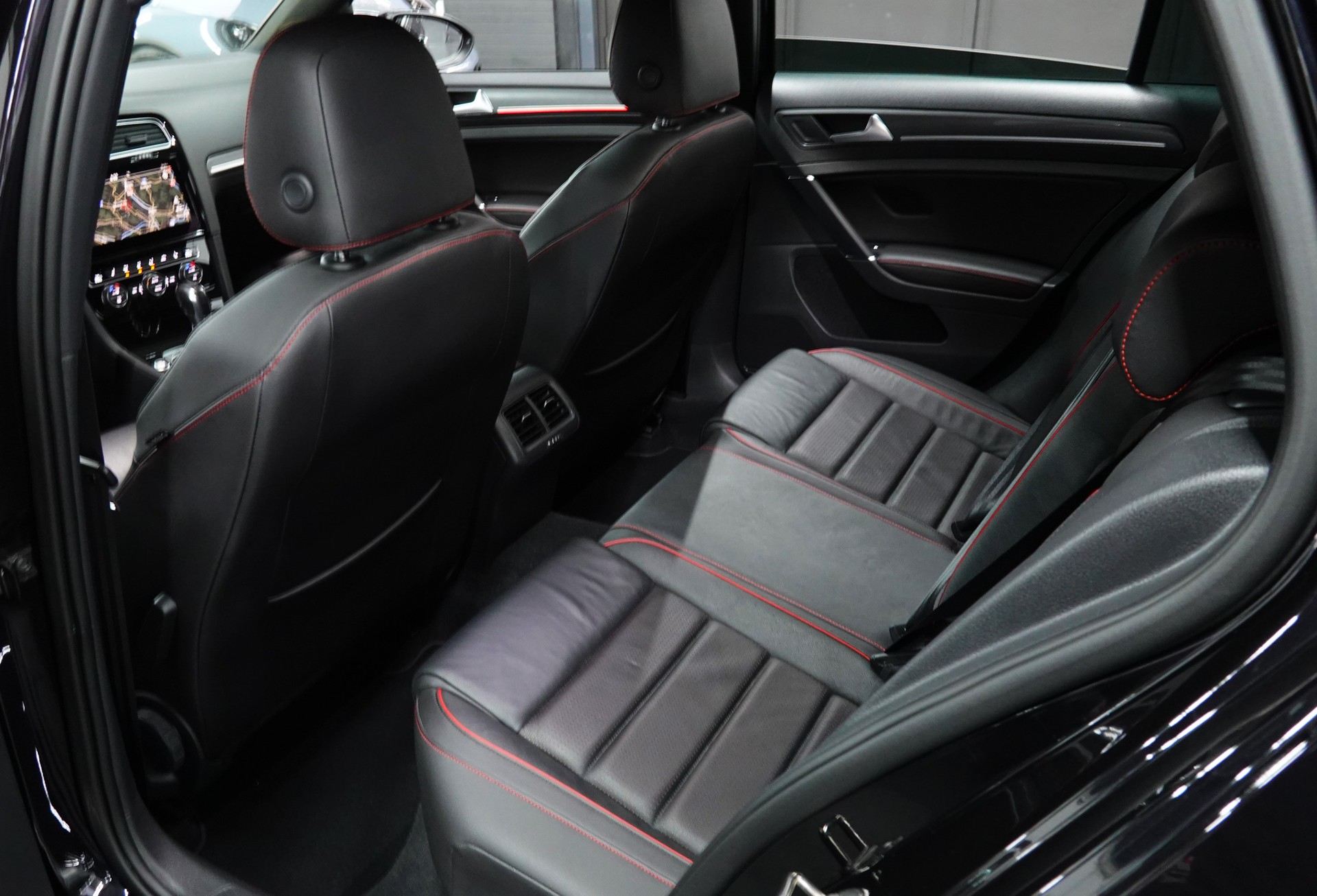 VW GOLF 2.0 TSI GTI PERFORMANCE DSG CH-FZ ON TOP-image-28