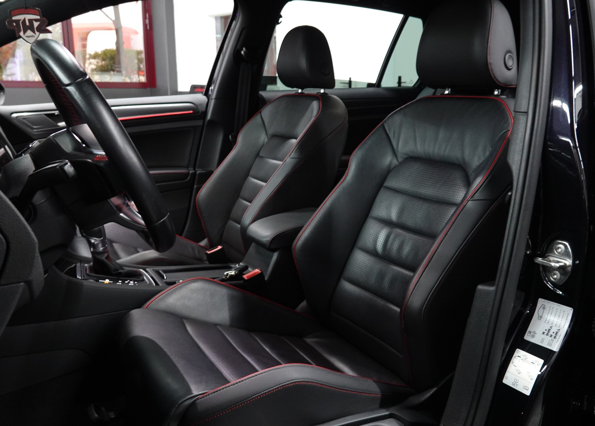 VW GOLF 2.0 TSI GTI PERFORMANCE DSG CH-FZ ON TOP-image-27