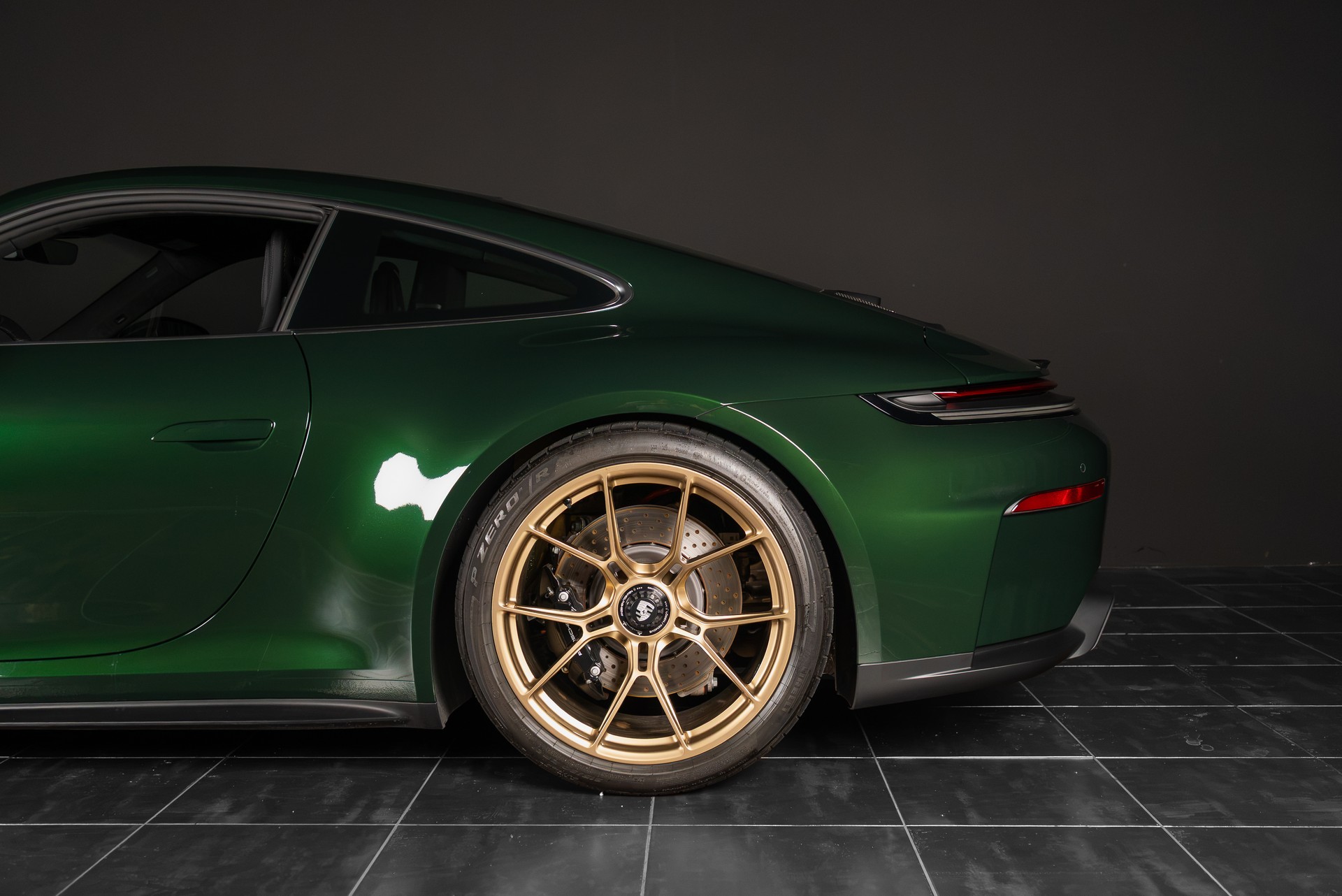 PORSCHE 911 Carrera GT3 Touring-showroom-element-2