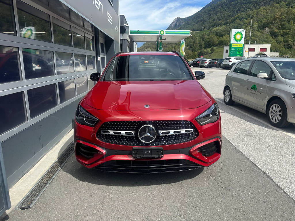 MERCEDES-BENZ GLA 220 AMG Line 4matic (CH)-showroom-element-2