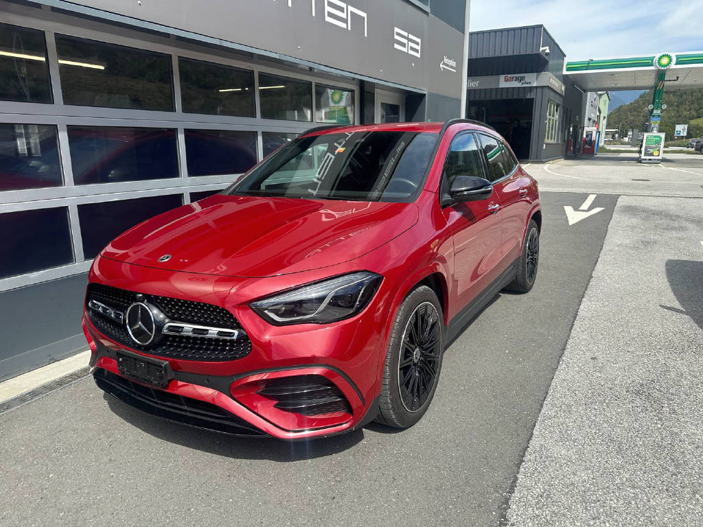 MERCEDES-BENZ GLA 220 AMG Line 4matic (CH)-showroom-element-1