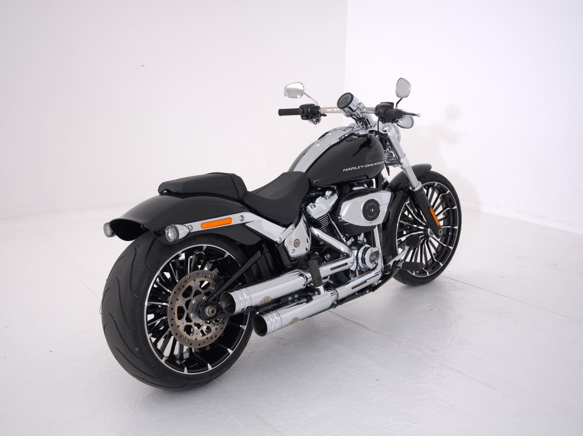 HARLEY-DAVIDSON FXBR Breakout 117ci-image-2