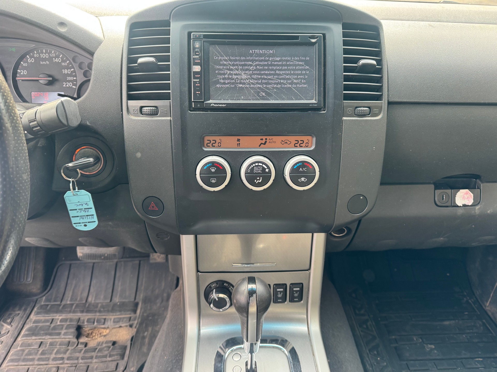 NISSAN Navara Double Cab SE 2.5 dCi 4WD Automat-image-11