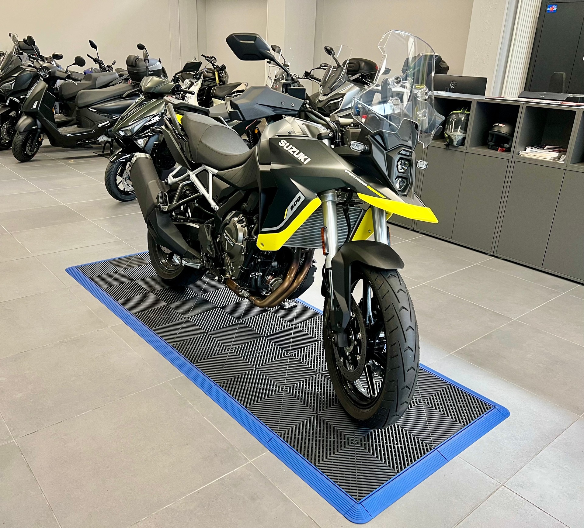 SUZUKI DL 800-image-0