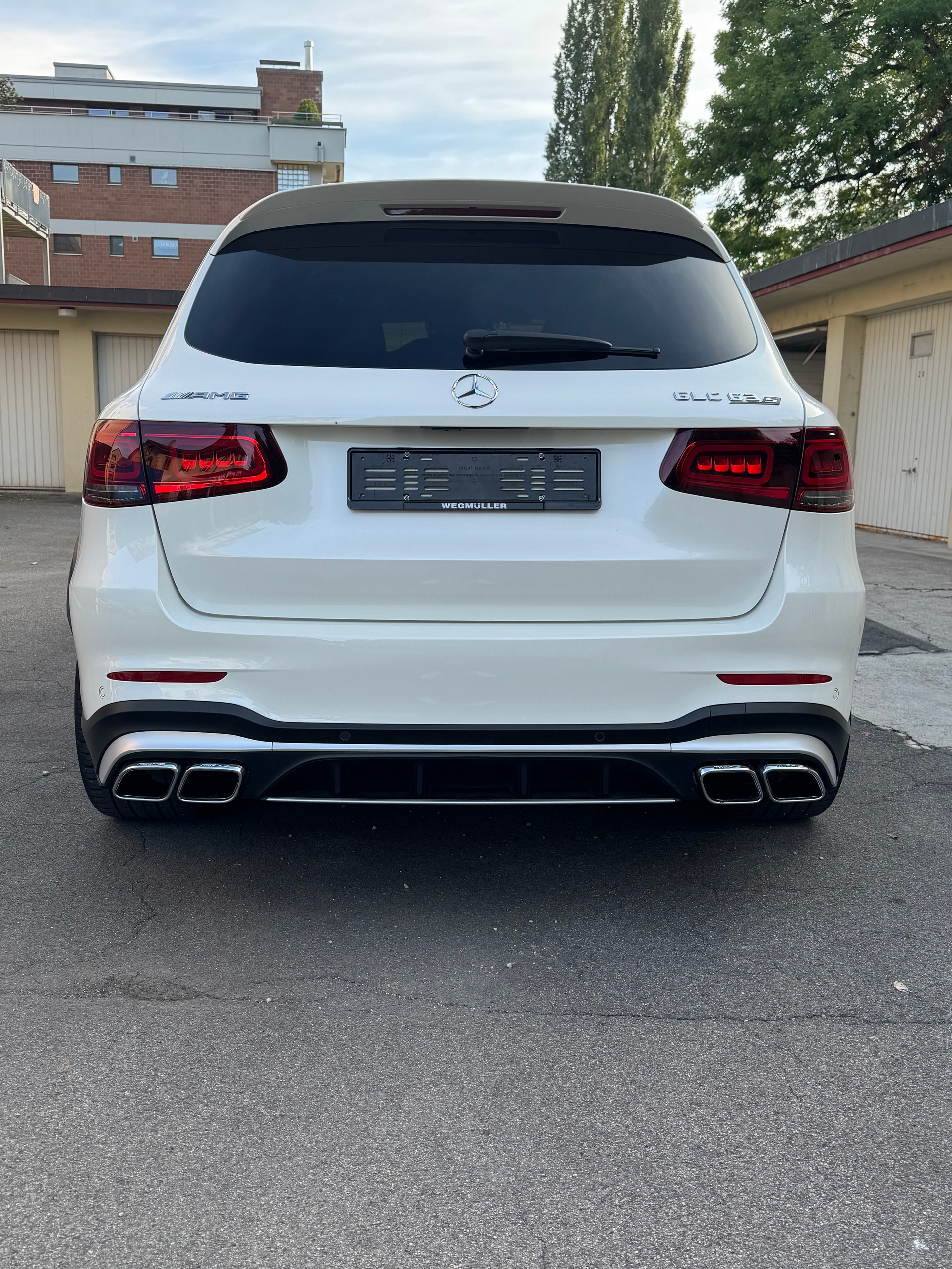 MERCEDES-BENZ GLC 63 S AMG 4m+-image-2