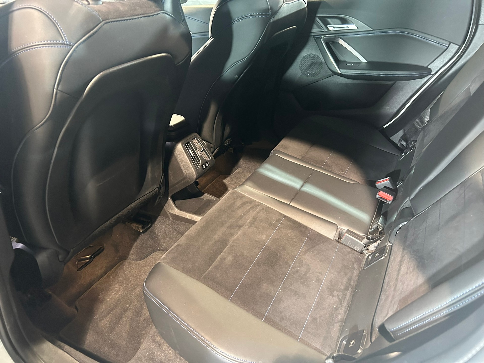 BMW X1 sDrive 20i 48V M Sport-image-23