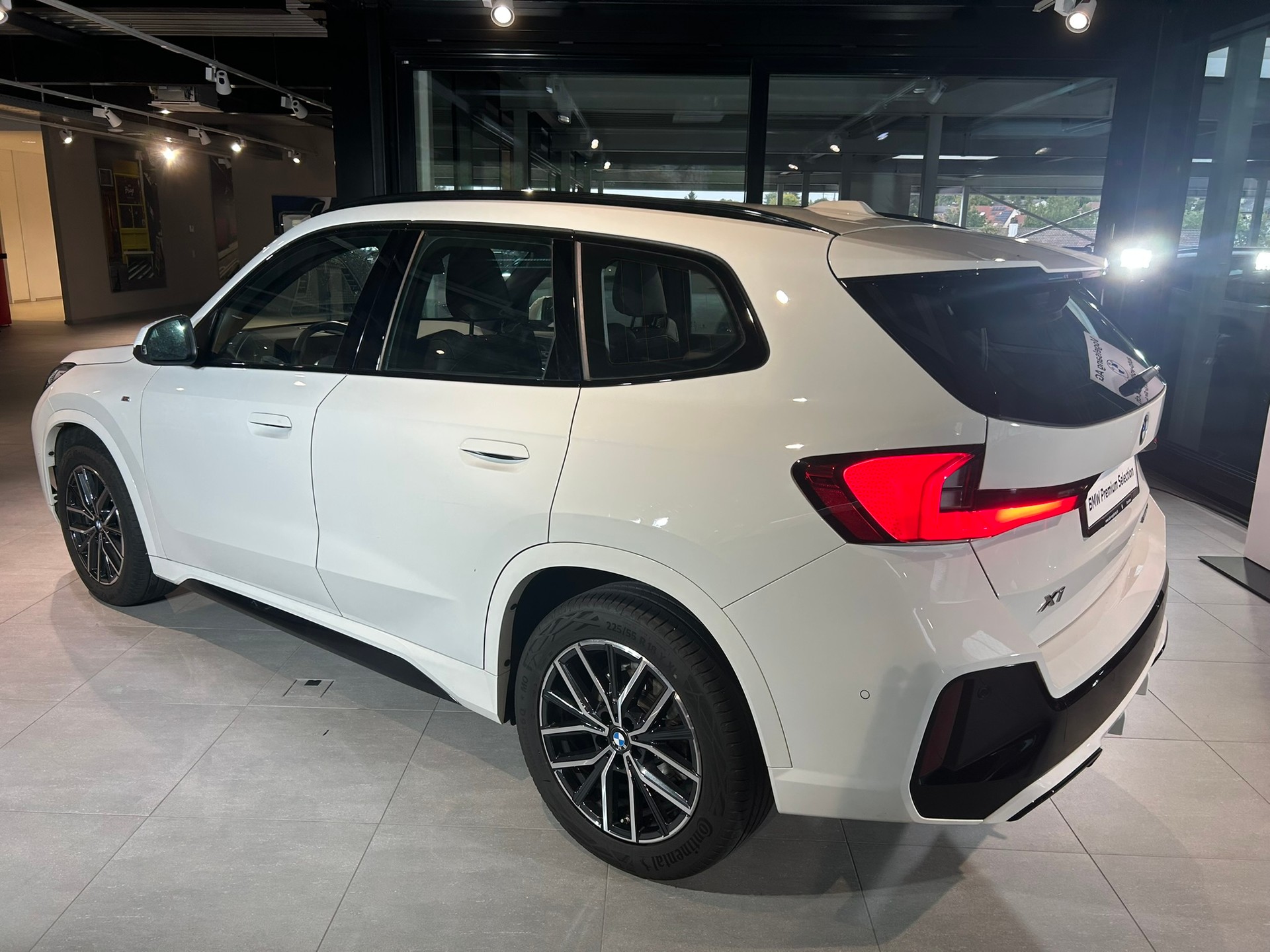 BMW X1 sDrive 20i 48V M Sport-image-7