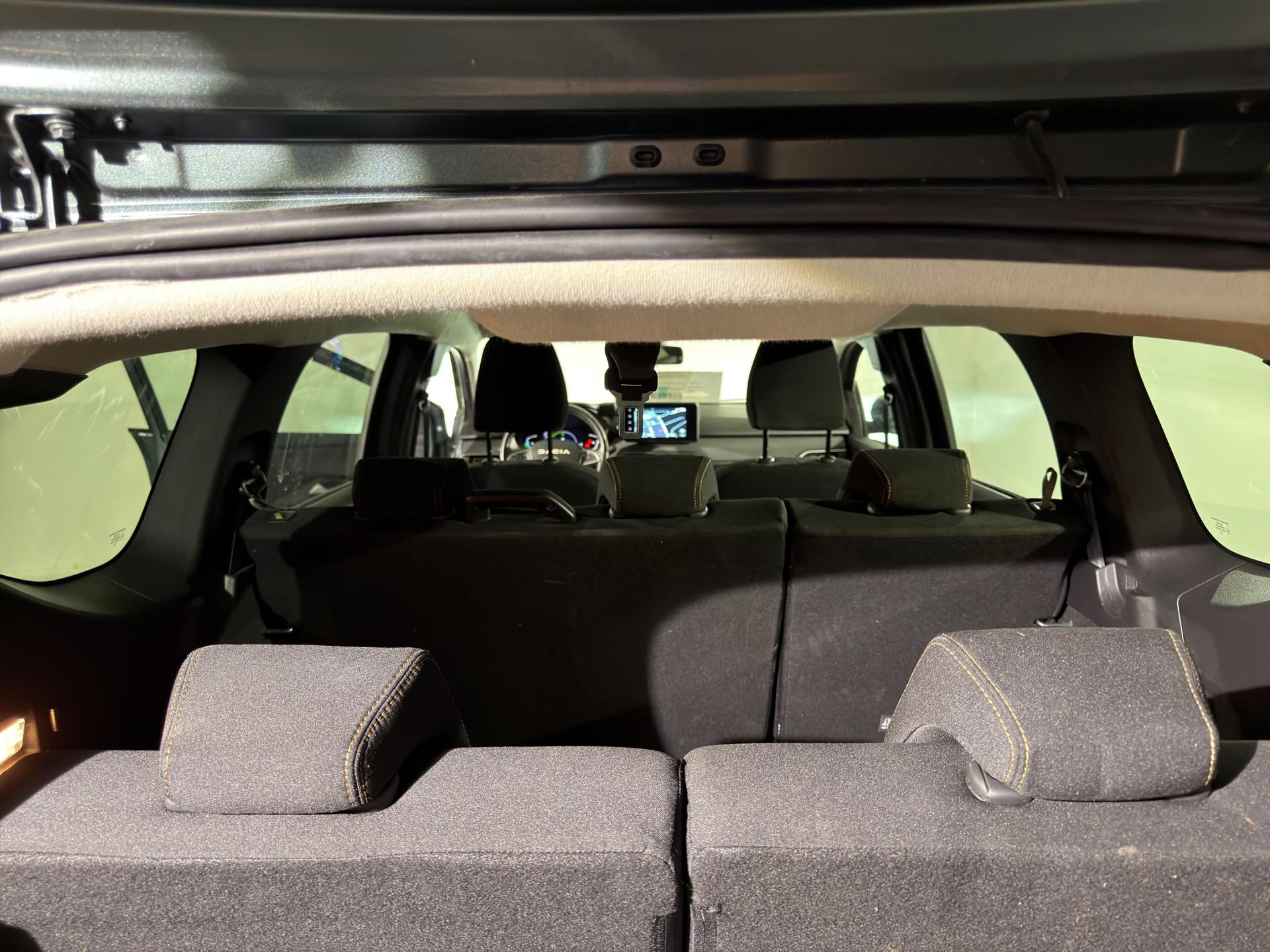 DACIA Jogger HEV 140 Extreme-image-22