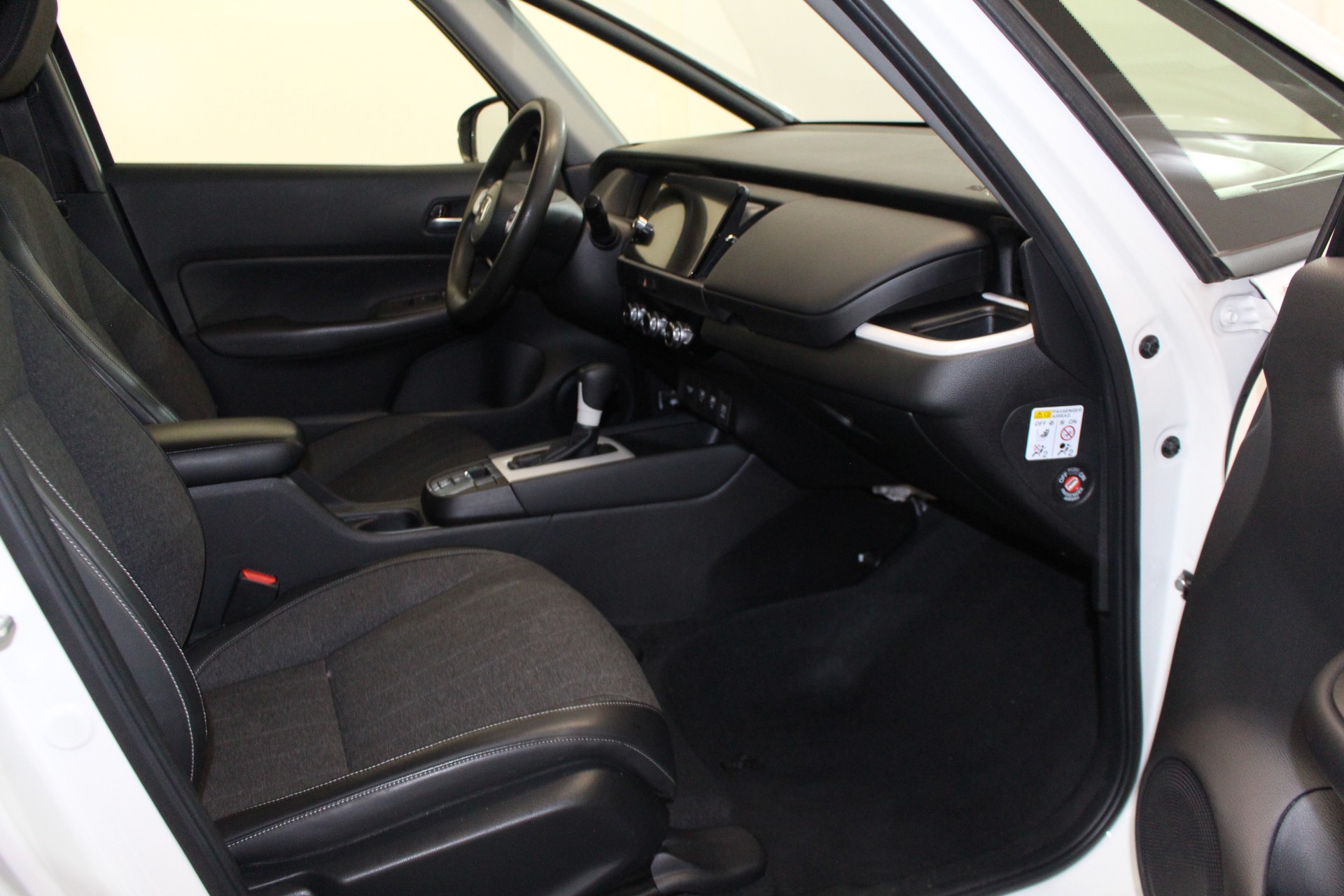 HONDA Jazz 1.5 i-MMD Elegance-image-10