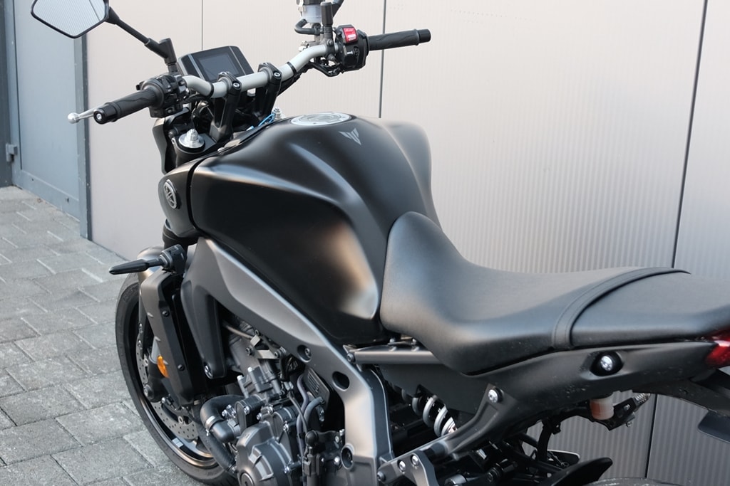 YAMAHA MT-09 ABS-image-2