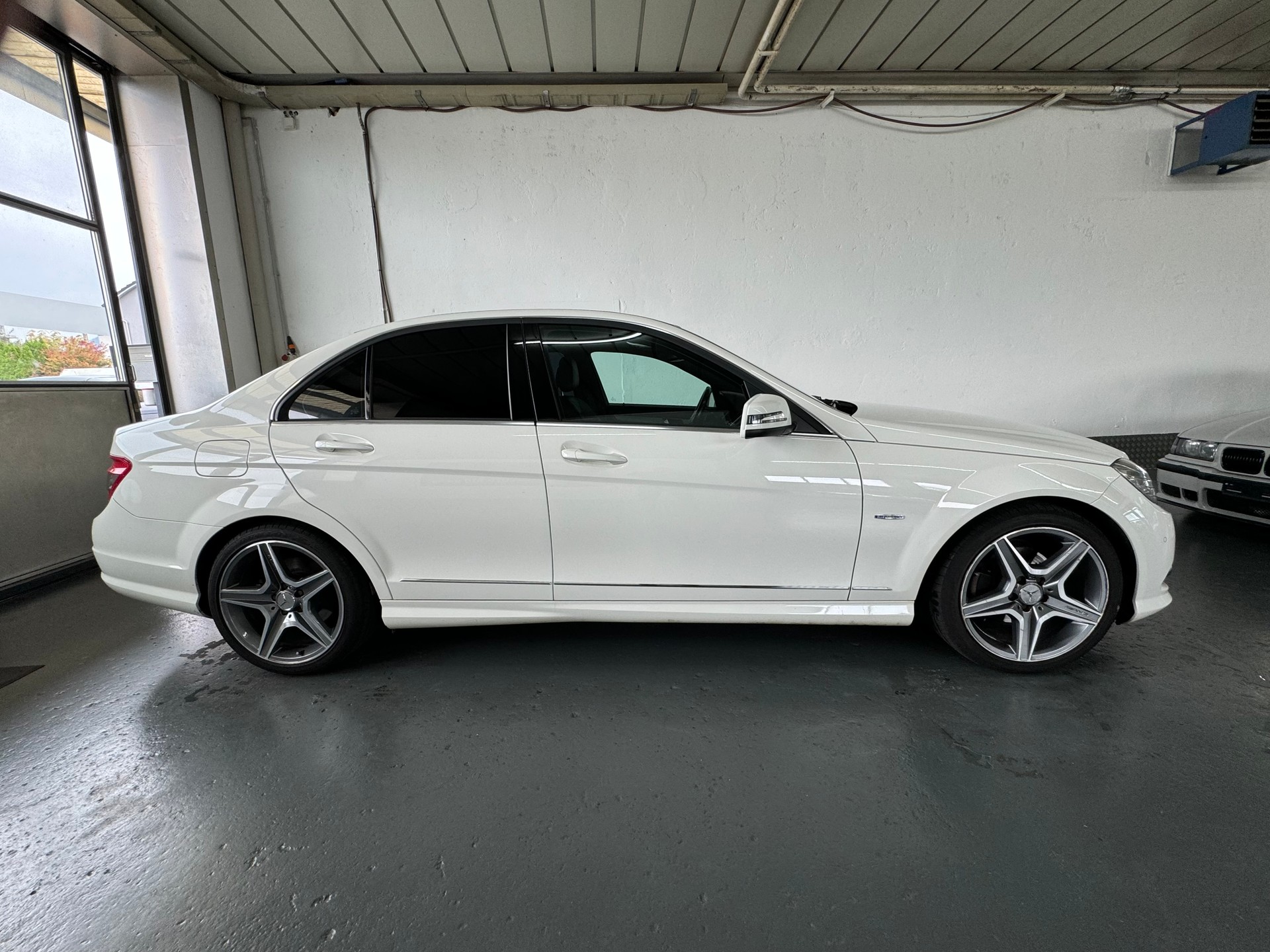 MERCEDES-BENZ C 180 CGI BlueEfficiency My Star Automatic-image-4