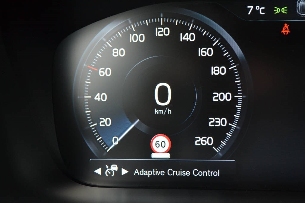 VOLVO V90 D5 AWD Inscription Geartronic Powerpulse-image-11