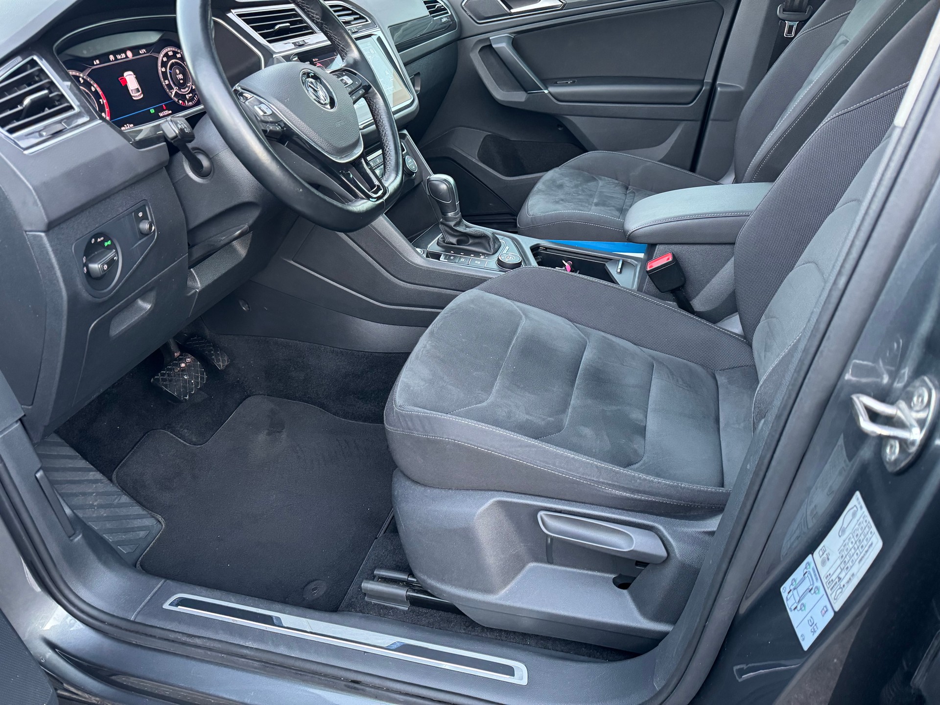 VW Tiguan 2.0TSI Highline 4Motion DSG-image-10