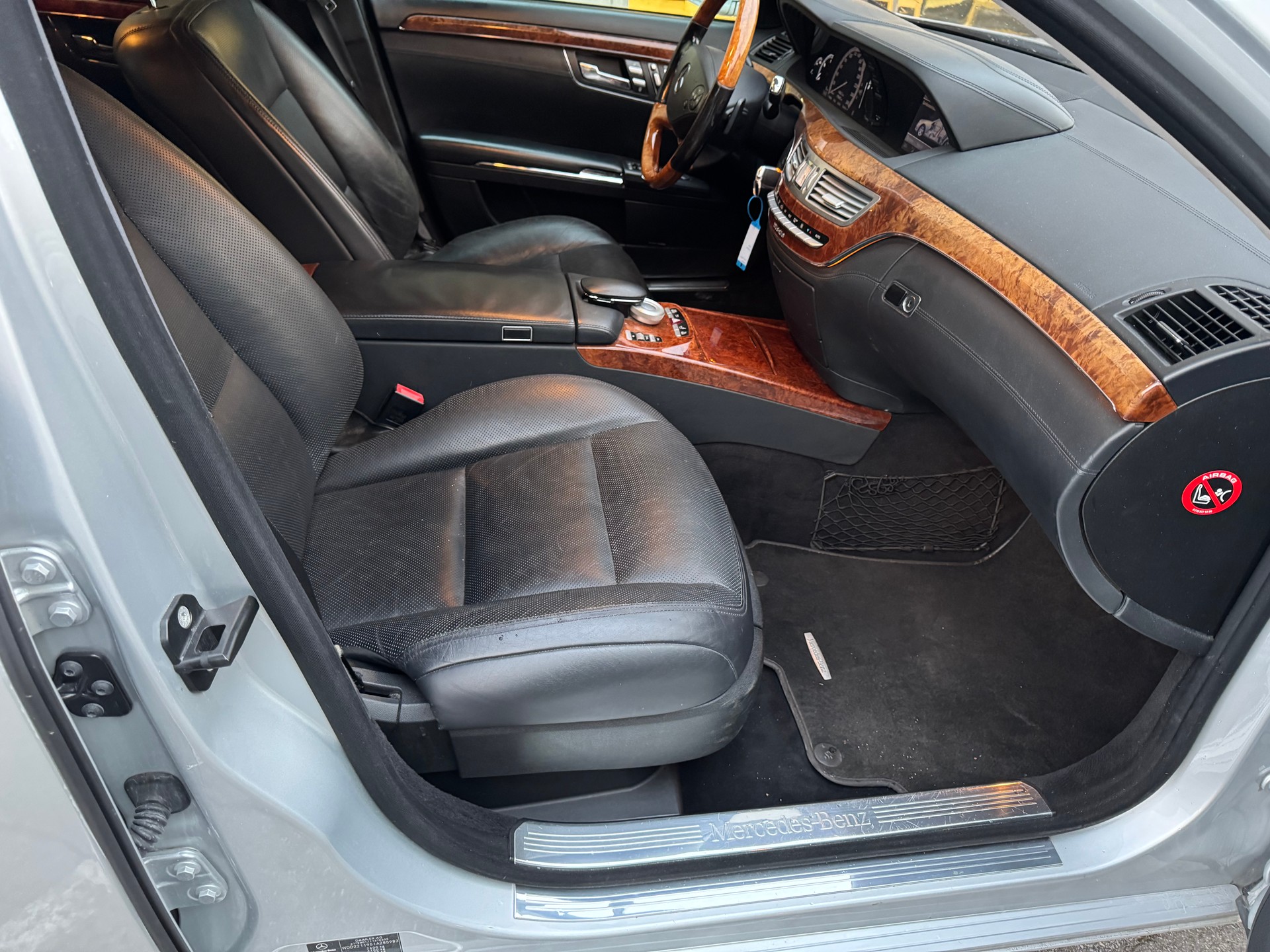 MERCEDES-BENZ S 400 Hybrid 7G-Tronic-image-12
