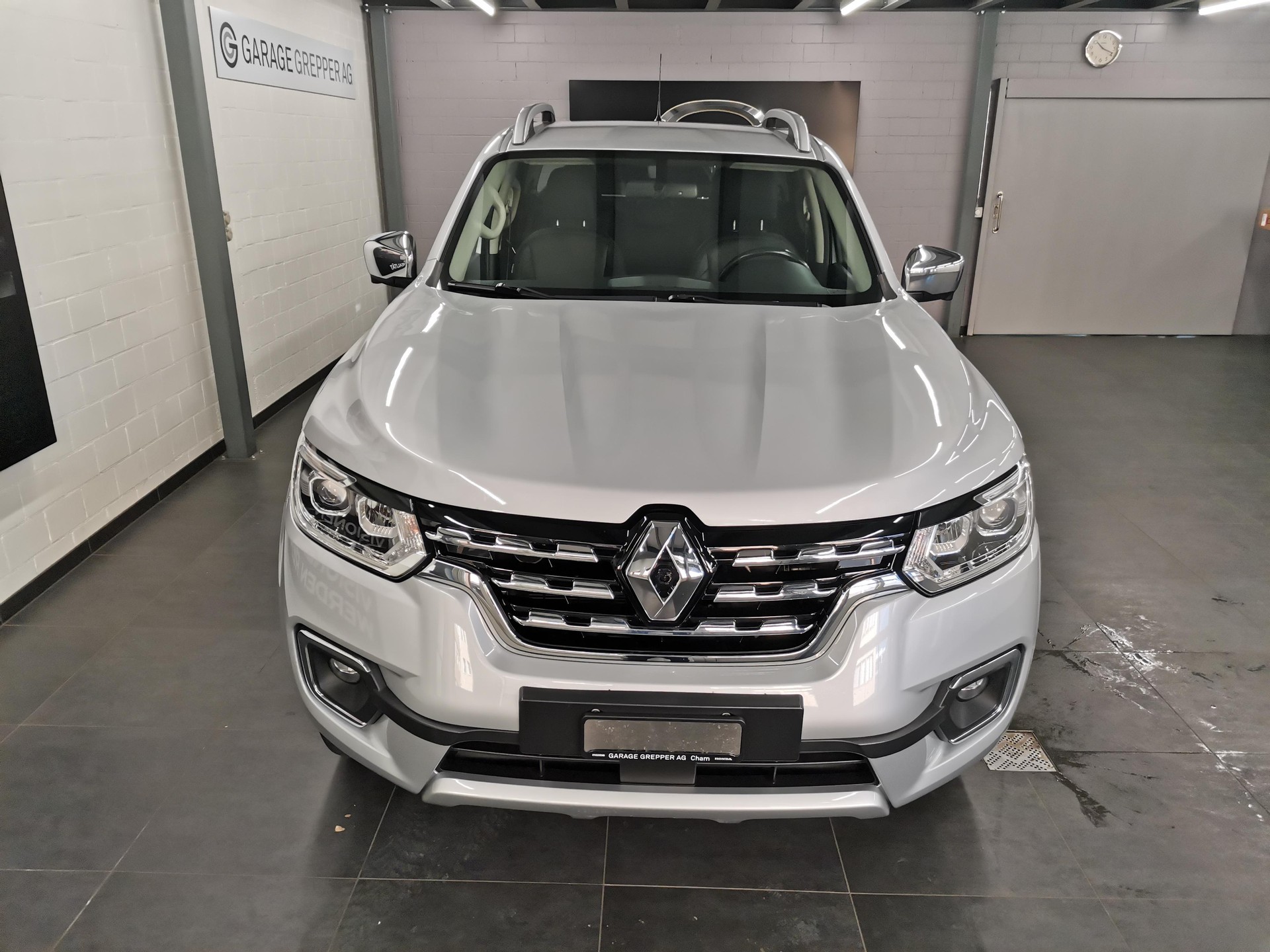 RENAULT Alaskan Pick-up 2.3 dCi 190 TwinTurbo ICE 4x4-image-1