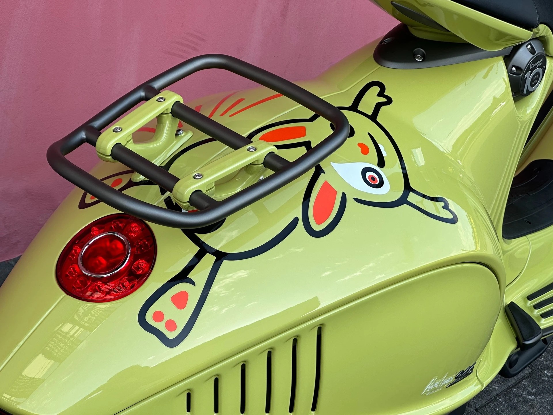 PIAGGIO Vespa 946 125 "BUNNY" 10° Anniversario-image-5