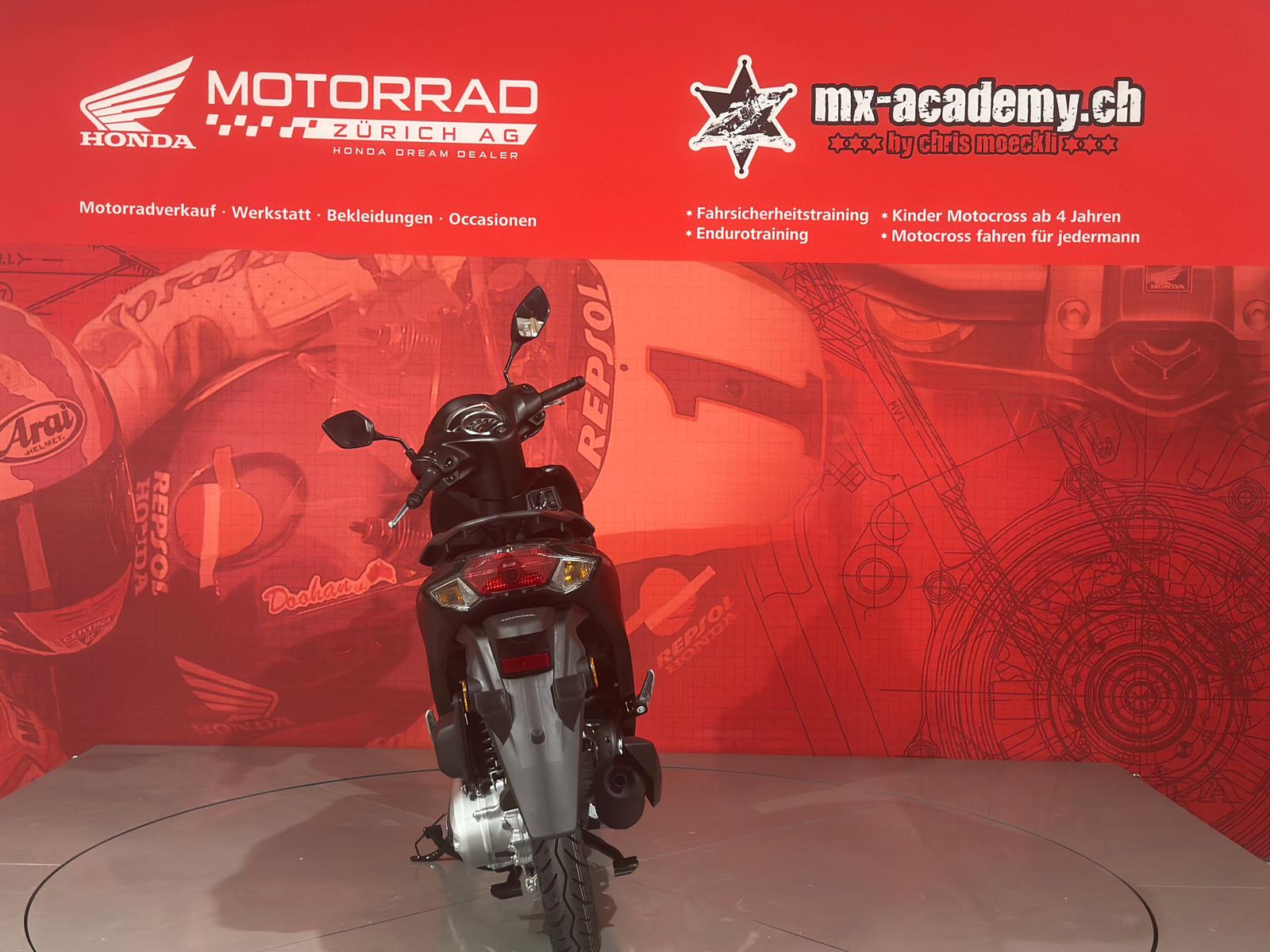 HONDA NSC Vision 110 *Galaxy Black*-image-4