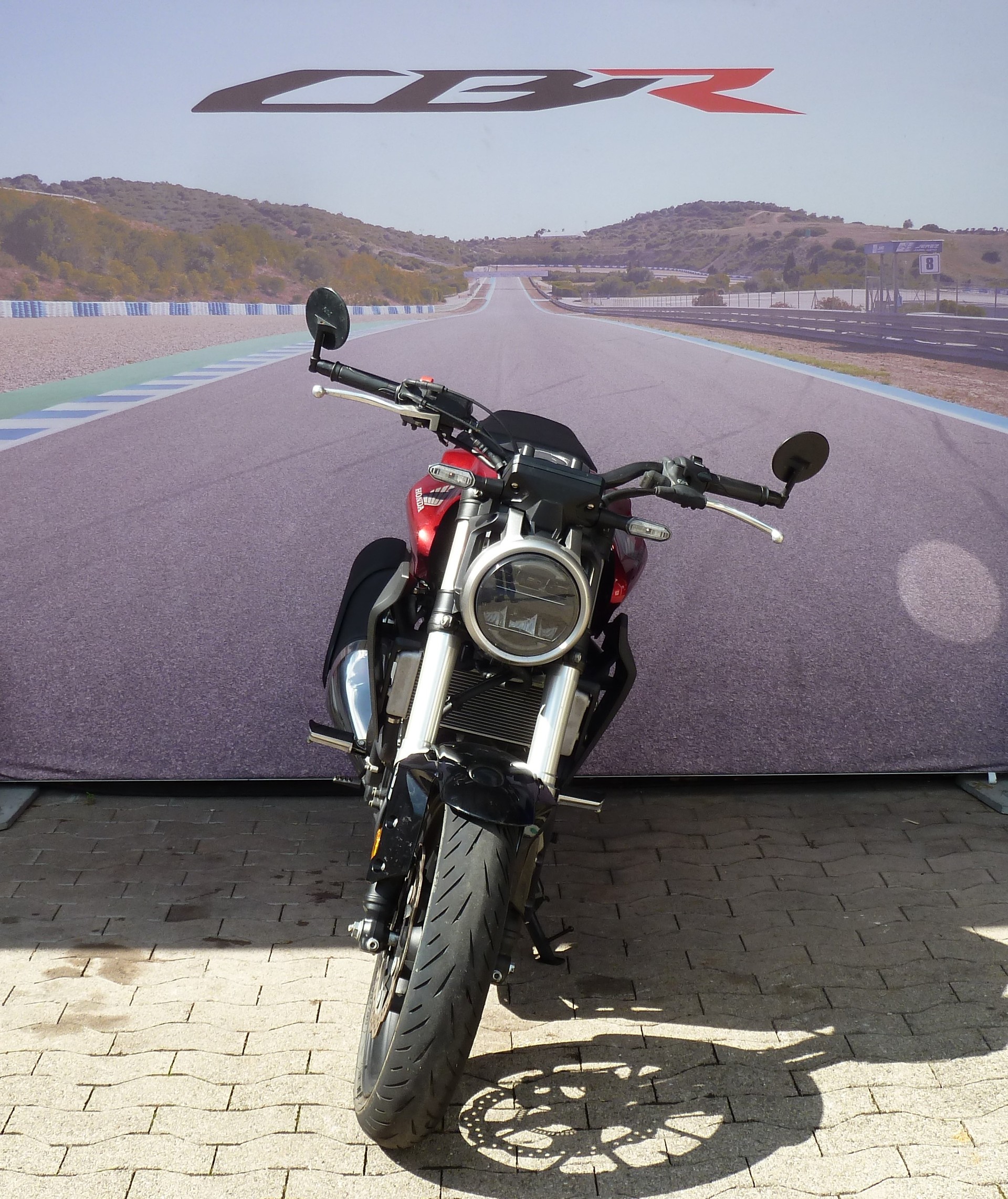 HONDA CB 300 R-showroom-element-1