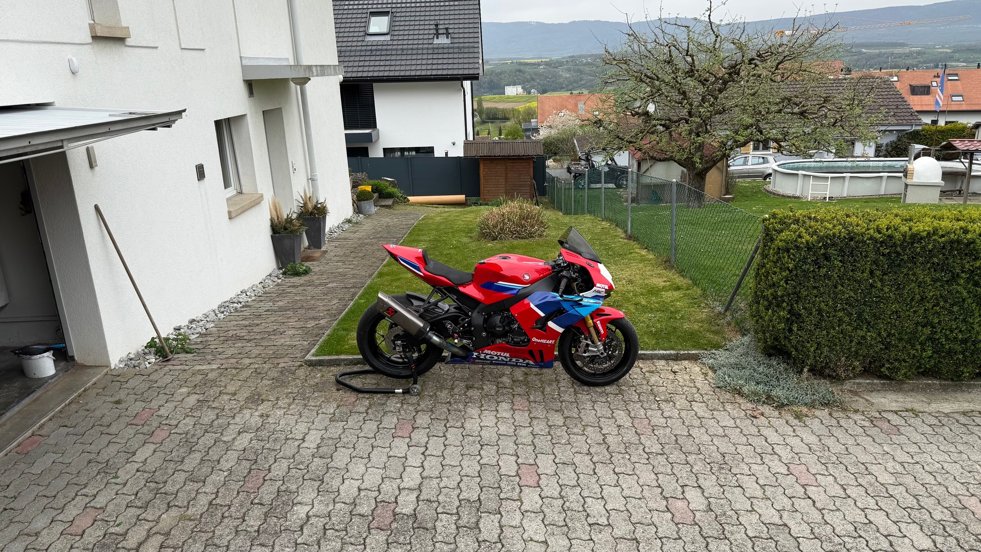 HONDA CBR 1000 RR-R SP-image-1