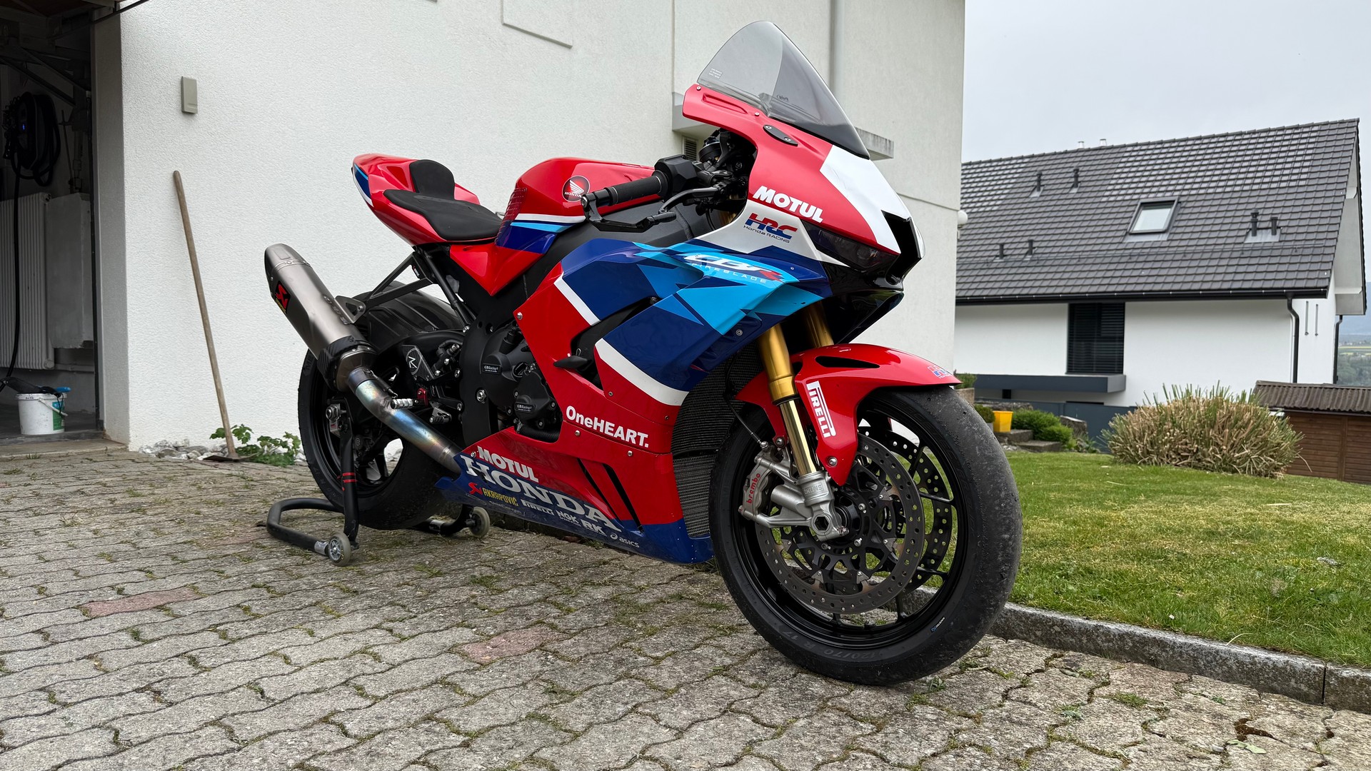 HONDA CBR 1000 RR-R SP-image-3