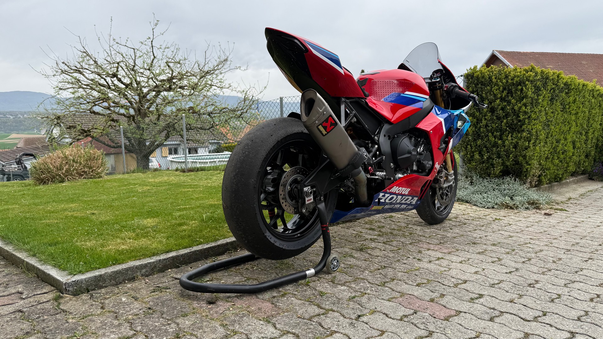 HONDA CBR 1000 RR-R SP-image-2