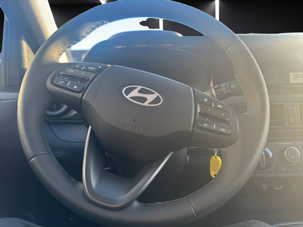 HYUNDAI i10 1.2 Amplia Aut.-image-7
