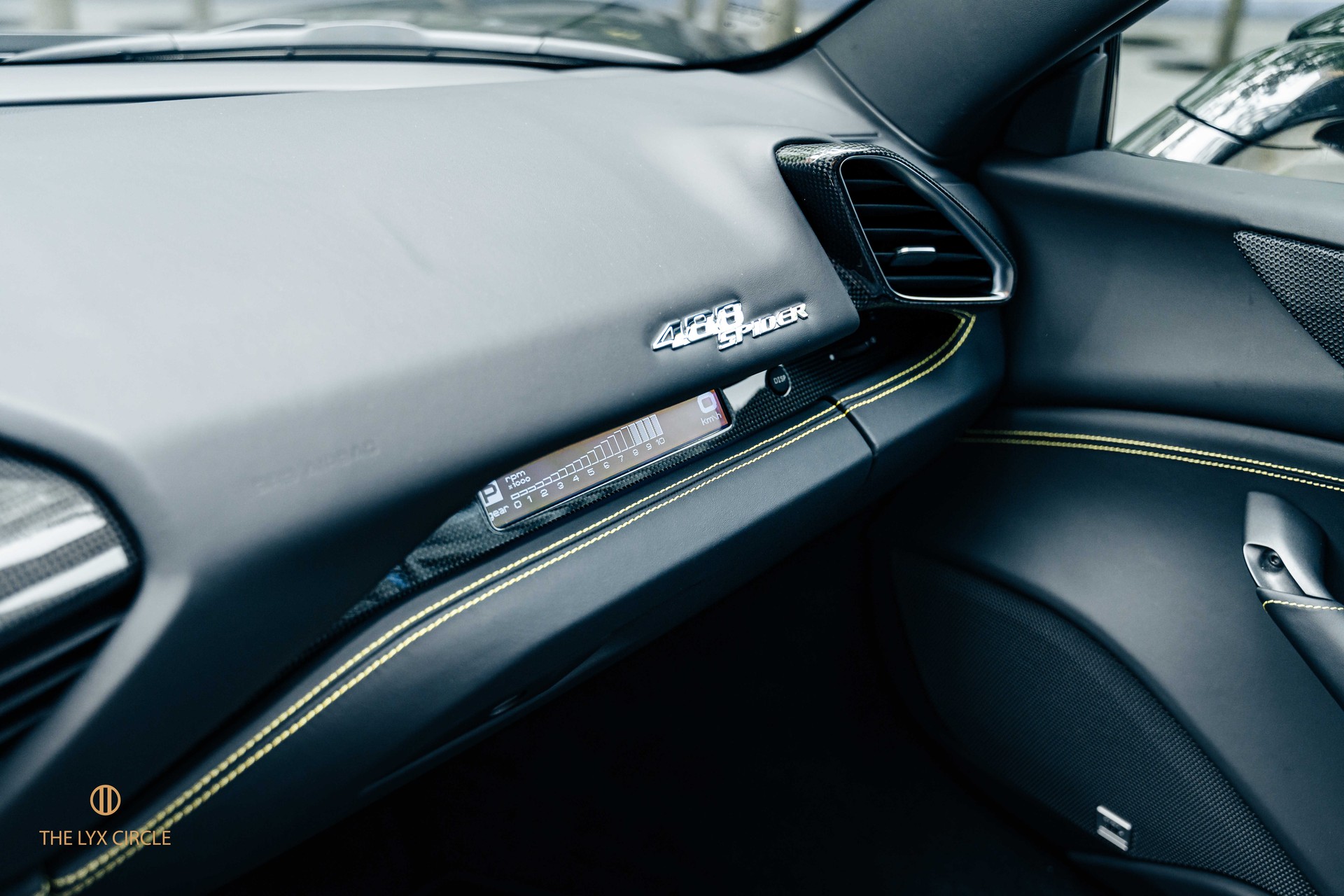 FERRARI 488 Spider 3.9 V8-image-14