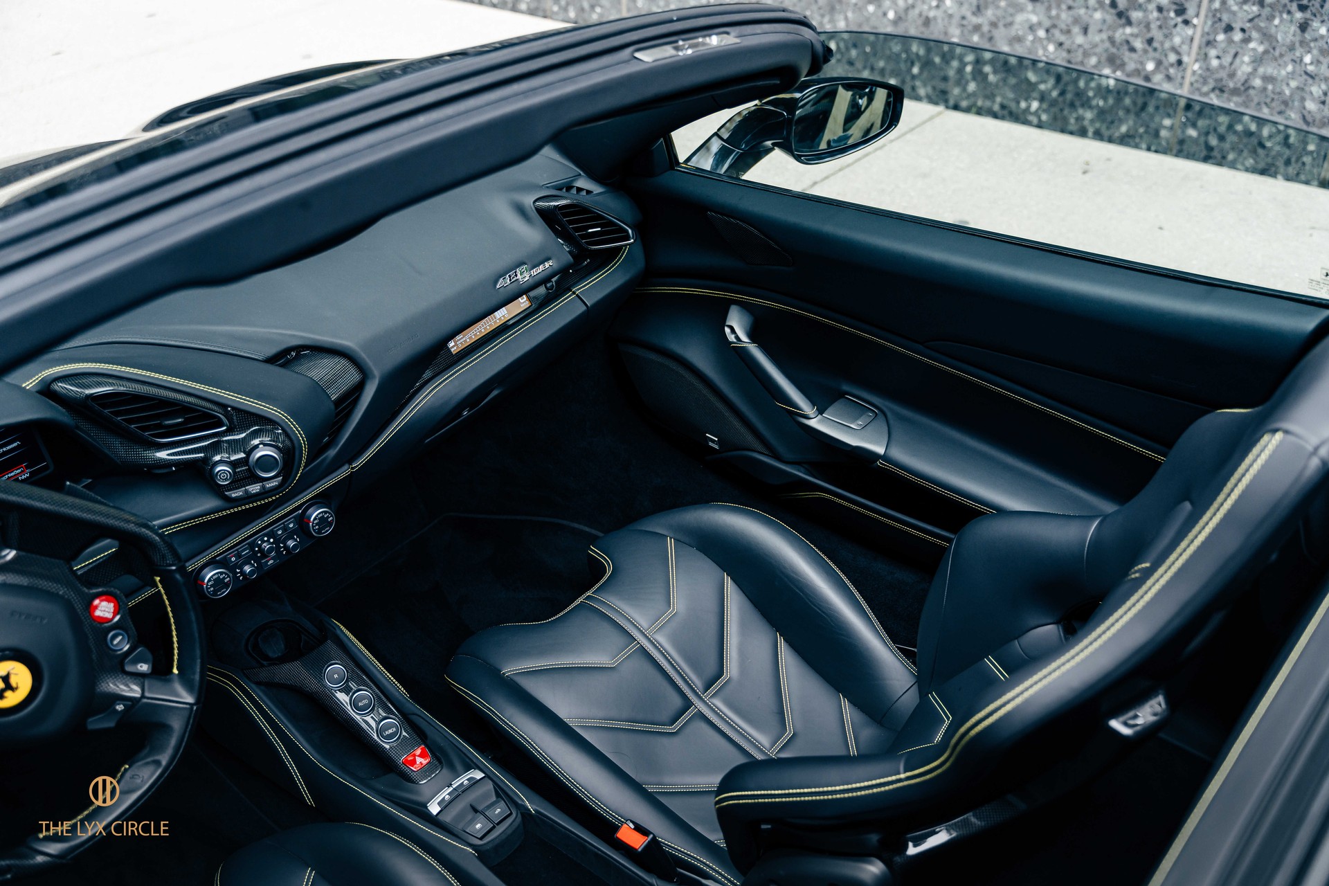 FERRARI 488 Spider 3.9 V8-image-13