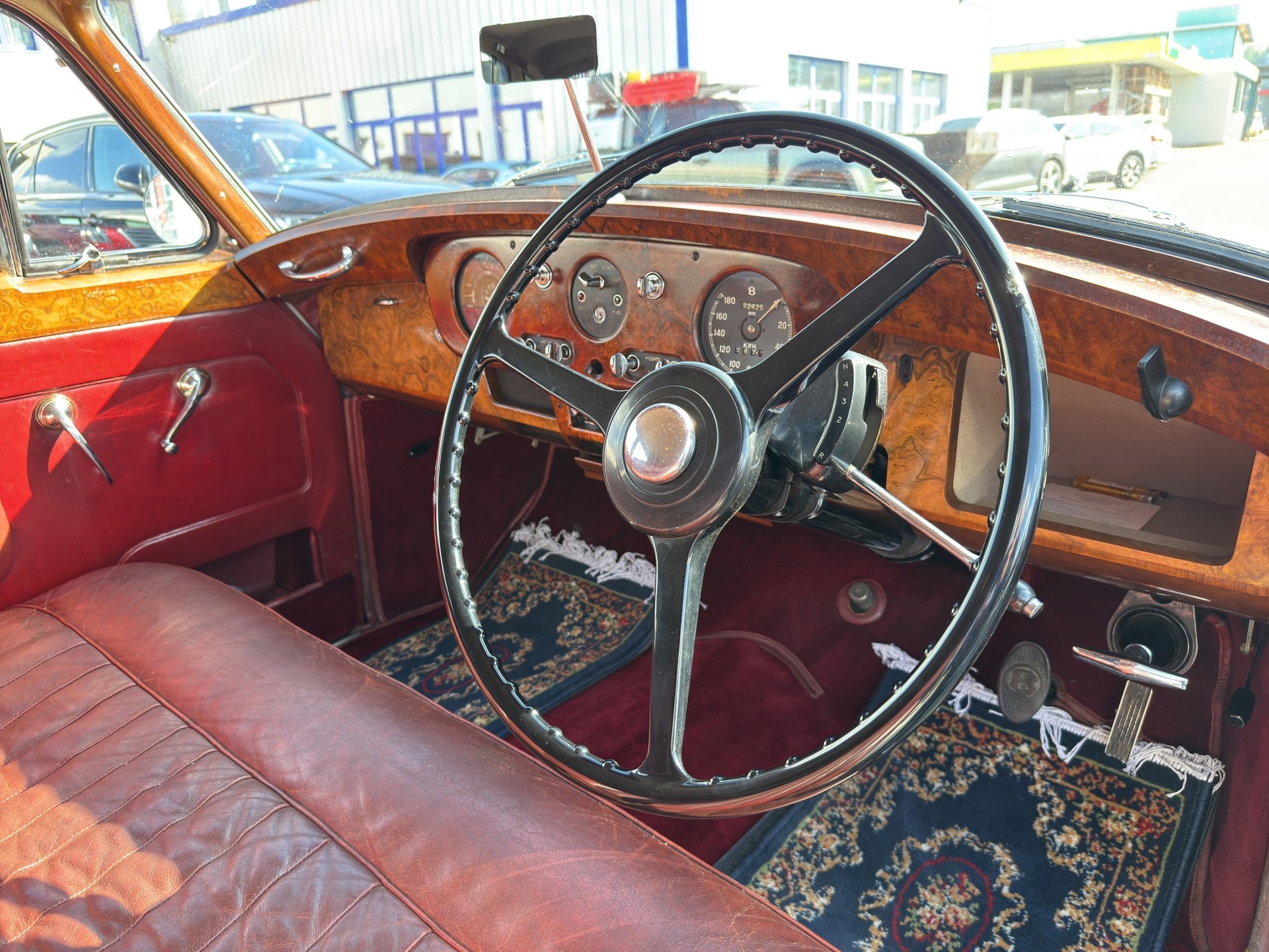 BENTLEY S1-image-5