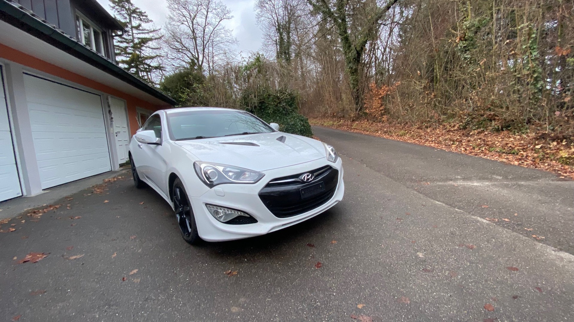 HYUNDAI Genesis 2.0 Turbo Coupé 6 Gang, 275 PS-image-2