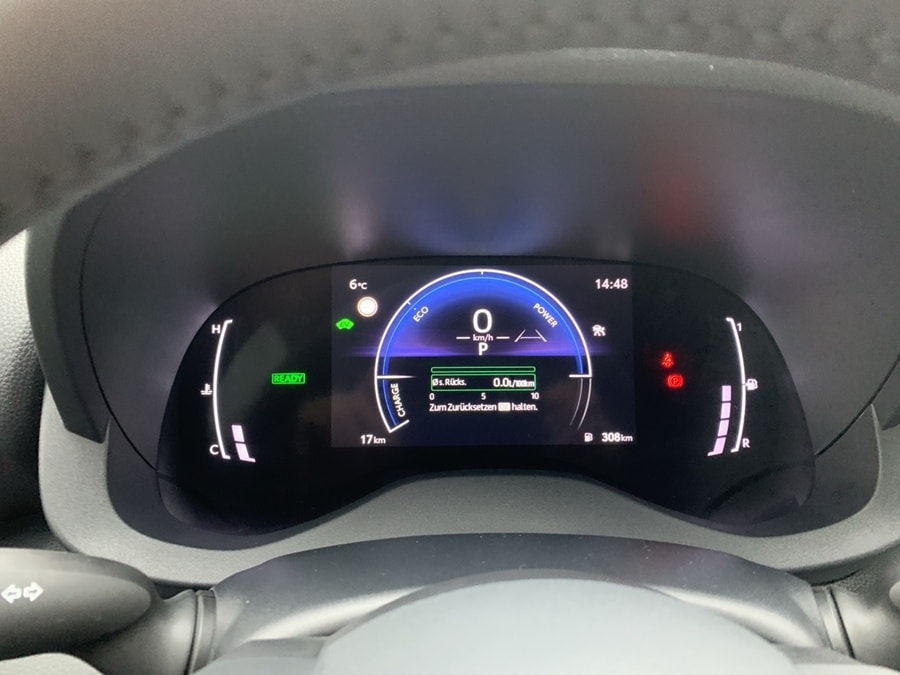 TOYOTA Yaris 1.5 Trend e-CVT-image-11