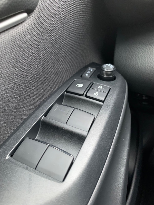 TOYOTA Yaris 1.5 Trend e-CVT-image-14
