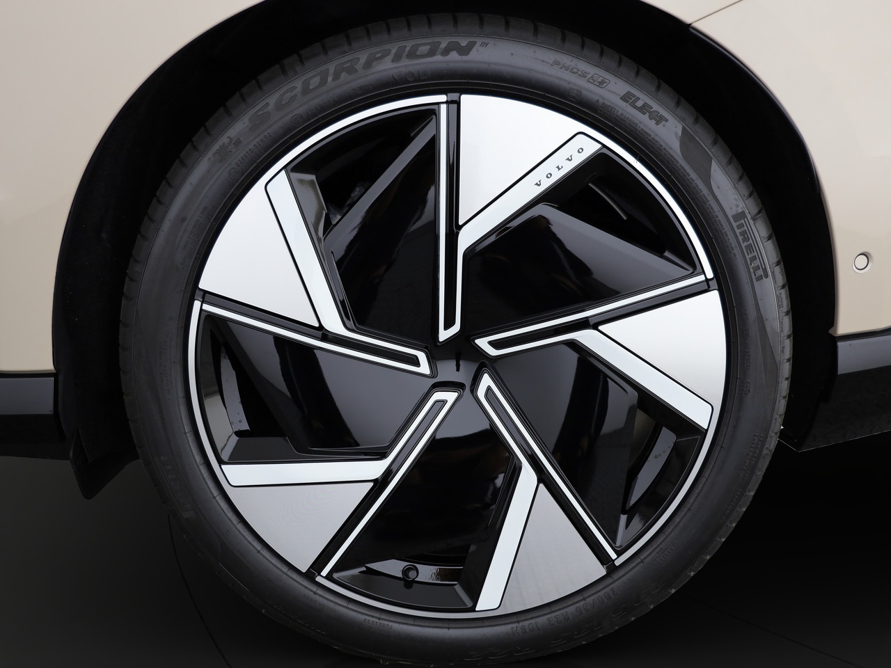VOLVO EX90 Twin Performance Ultra AWD-showroom-element-3