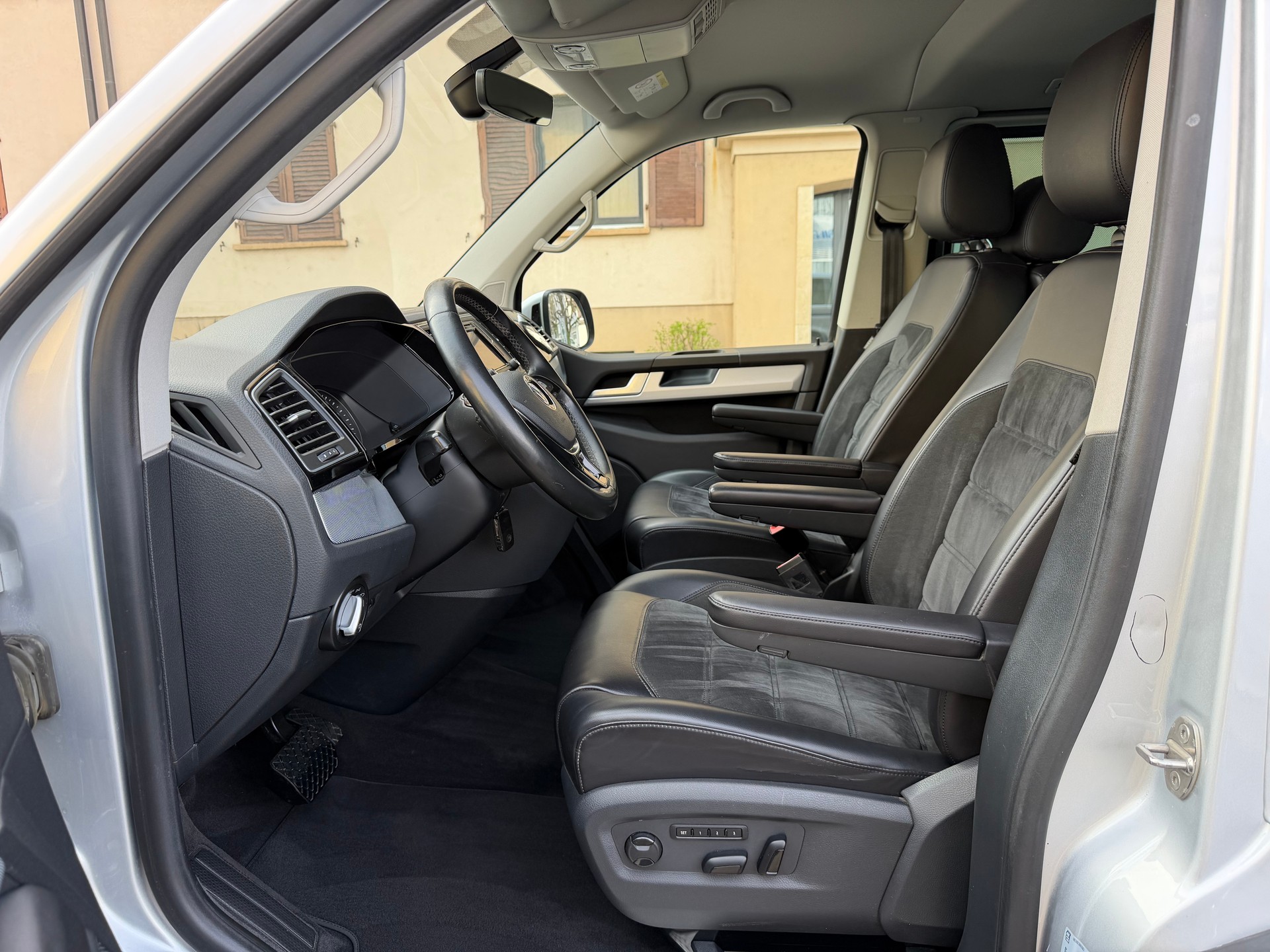 VW T6 Multivan 2.0 TDI Highline Liberty 4Mot. DSG-image-8