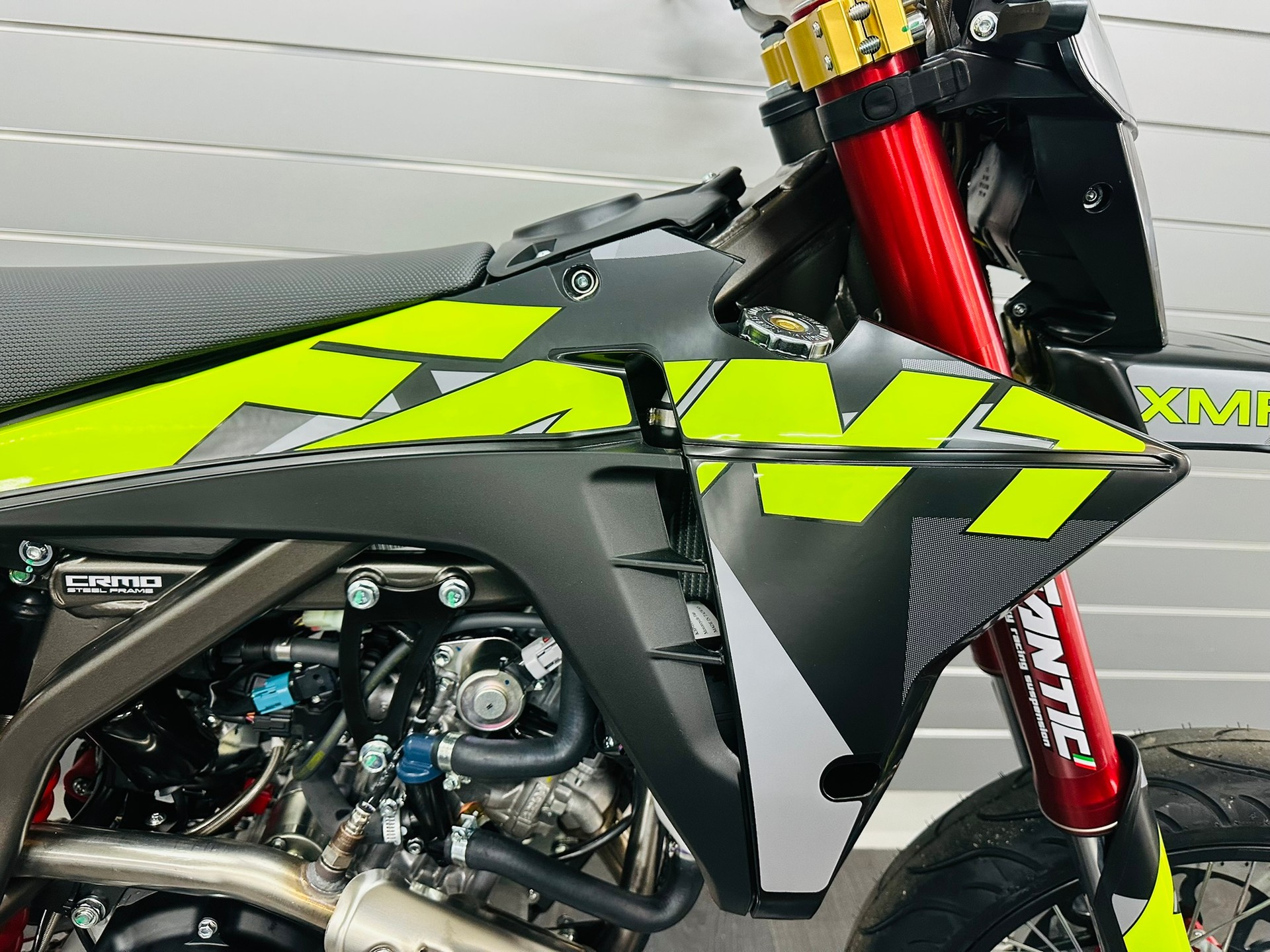 FANTIC XMF 125 Competition Motard-image-1