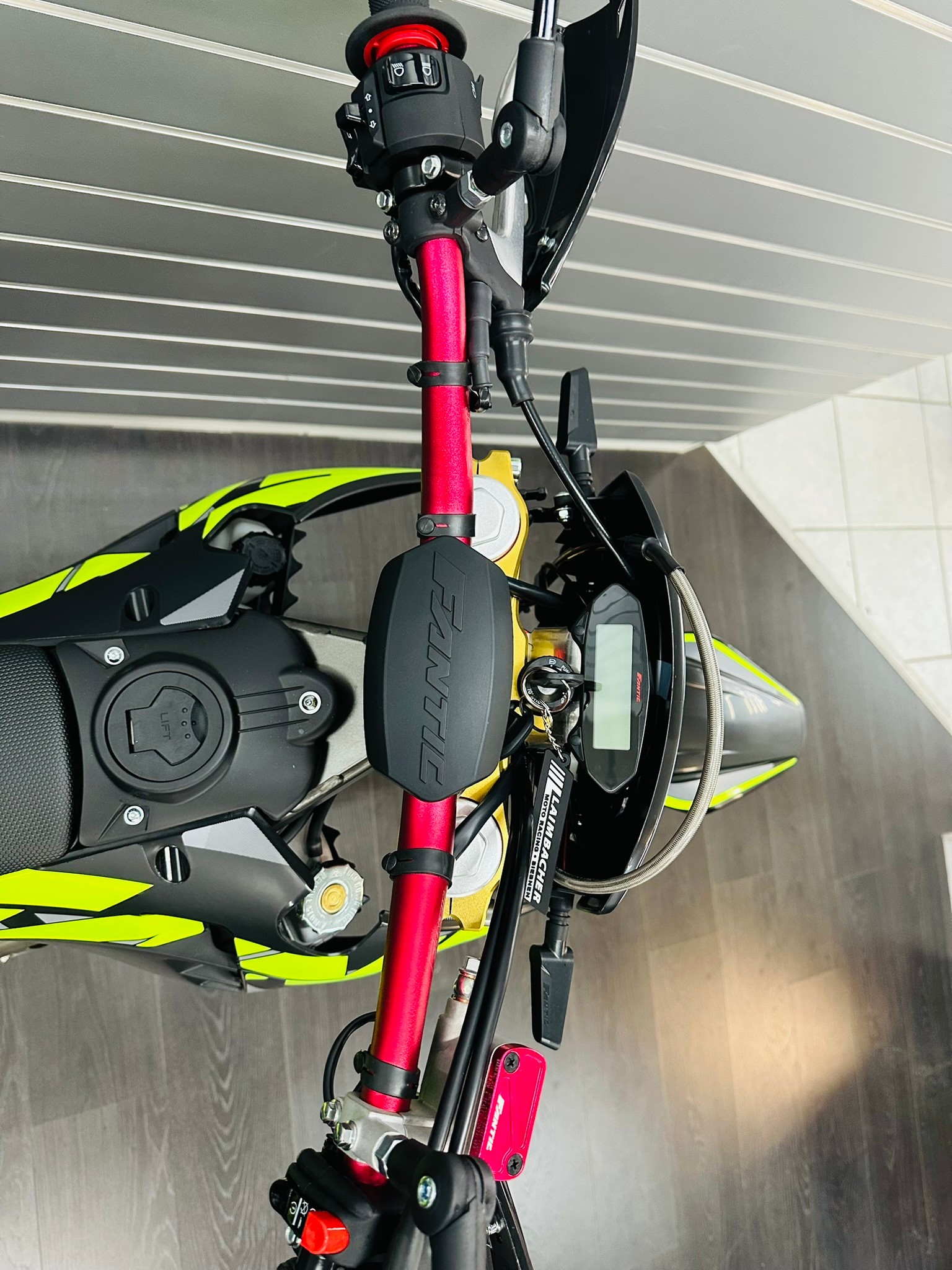 FANTIC XMF 125 Competition Motard-image-8