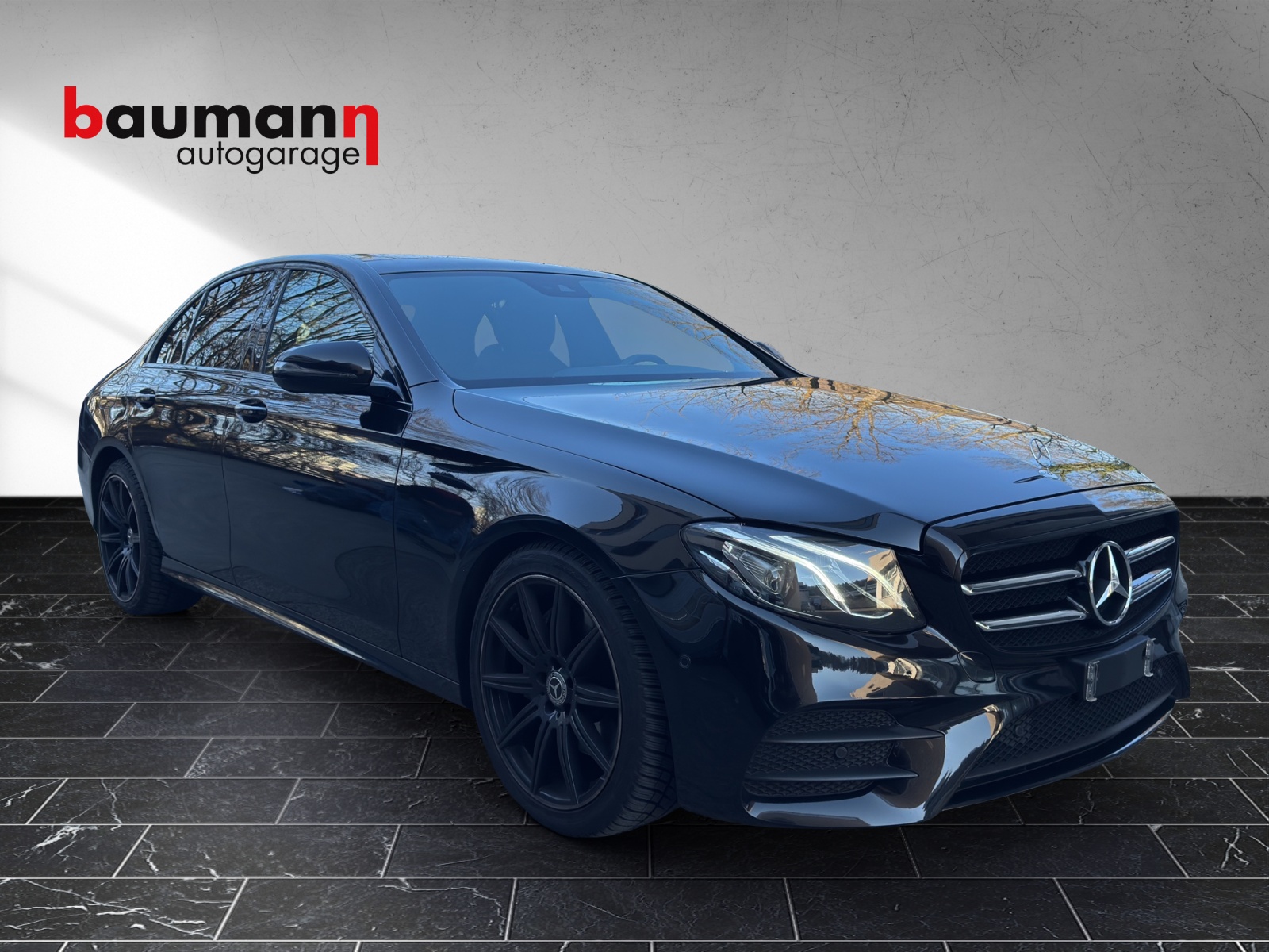 MERCEDES-BENZ E 220 d AMG Line 9G-Tronic-image-6