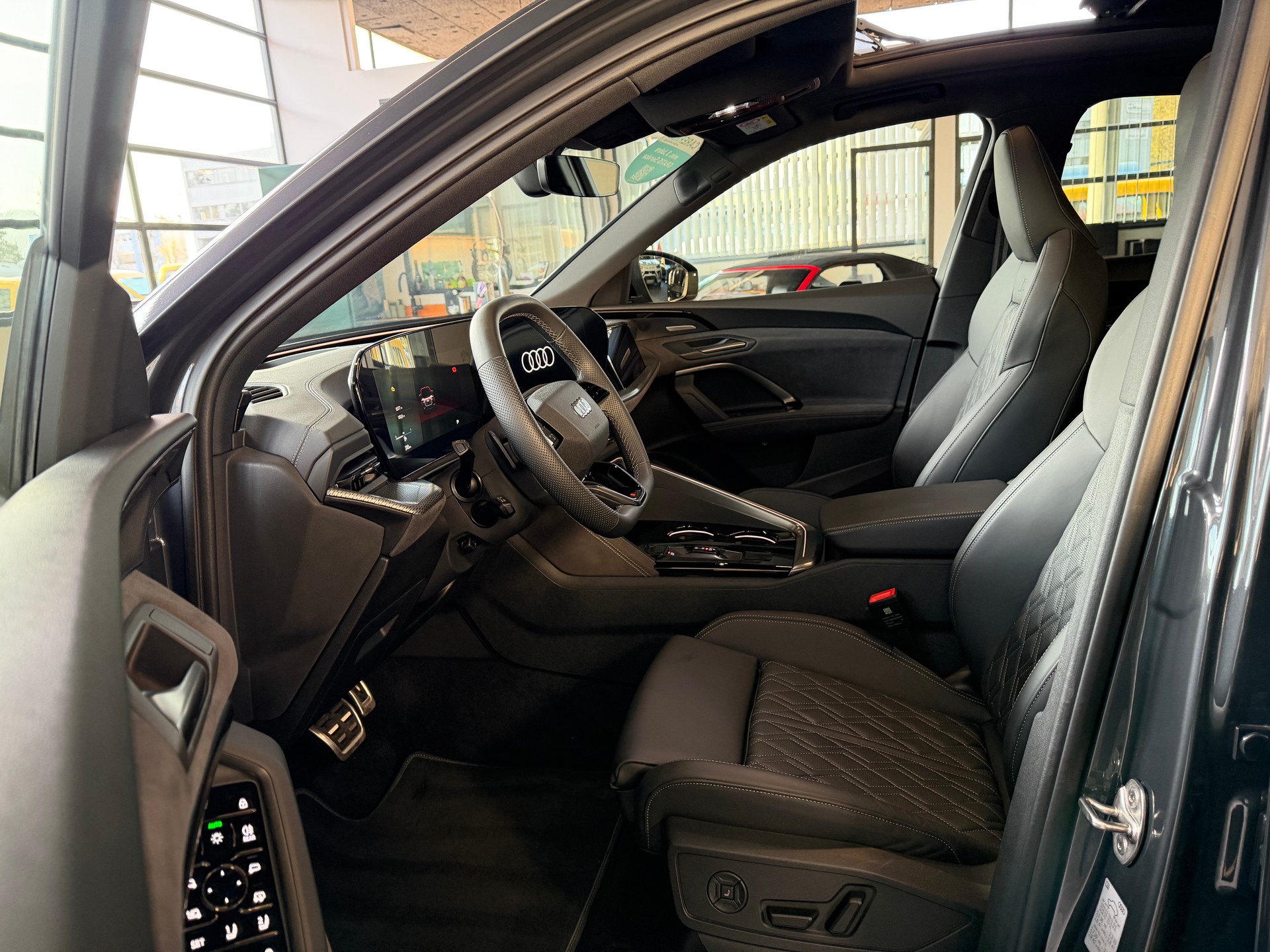 AUDI SQ5 Sportback SB TFSI 4X4 367 PS quattro S-tronic-image-12